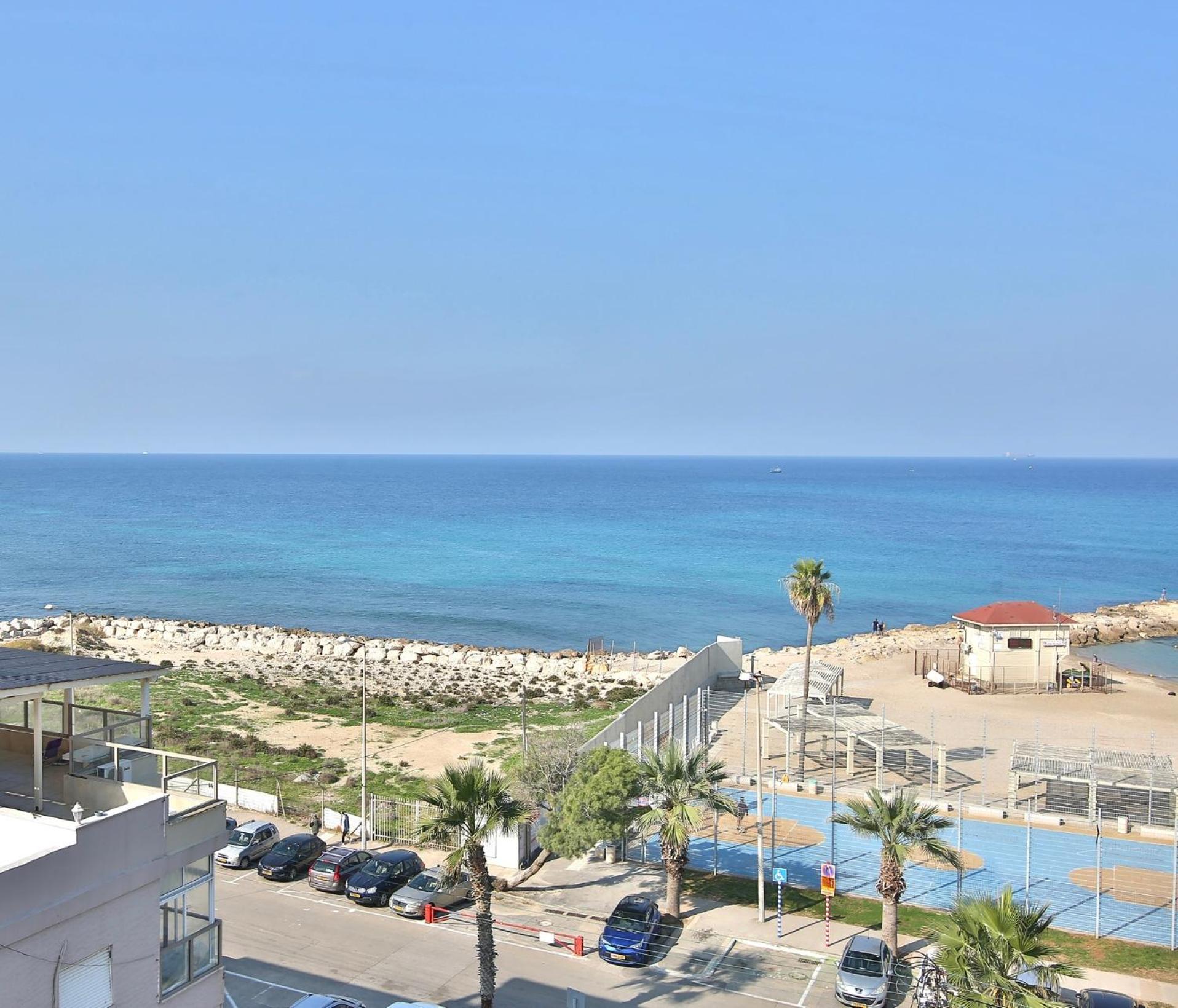 Apartment with Sea View photo 2