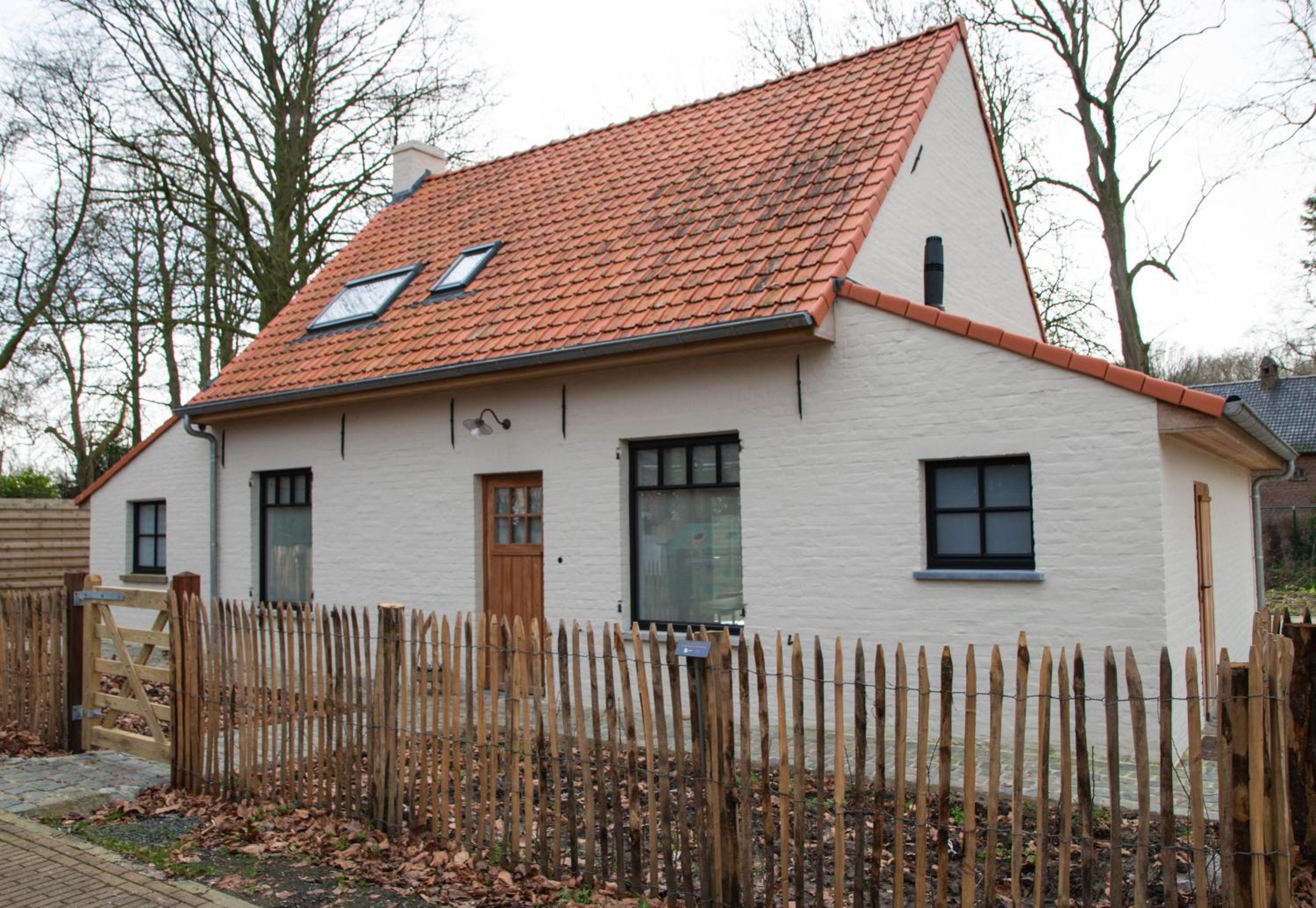 Three-Bedroom House photo 2
