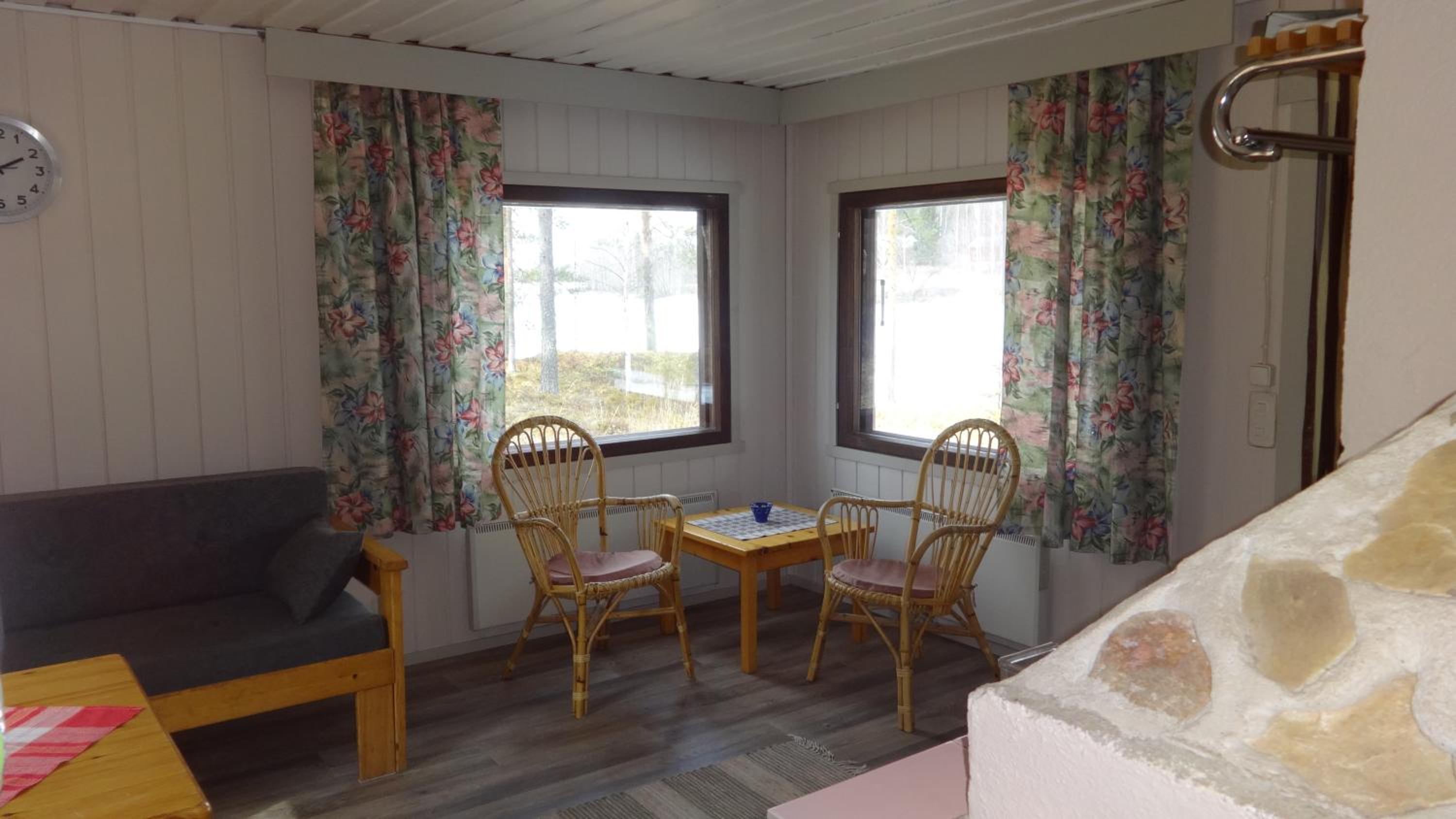 One-Bedroom Cottage with Sauna photo 3