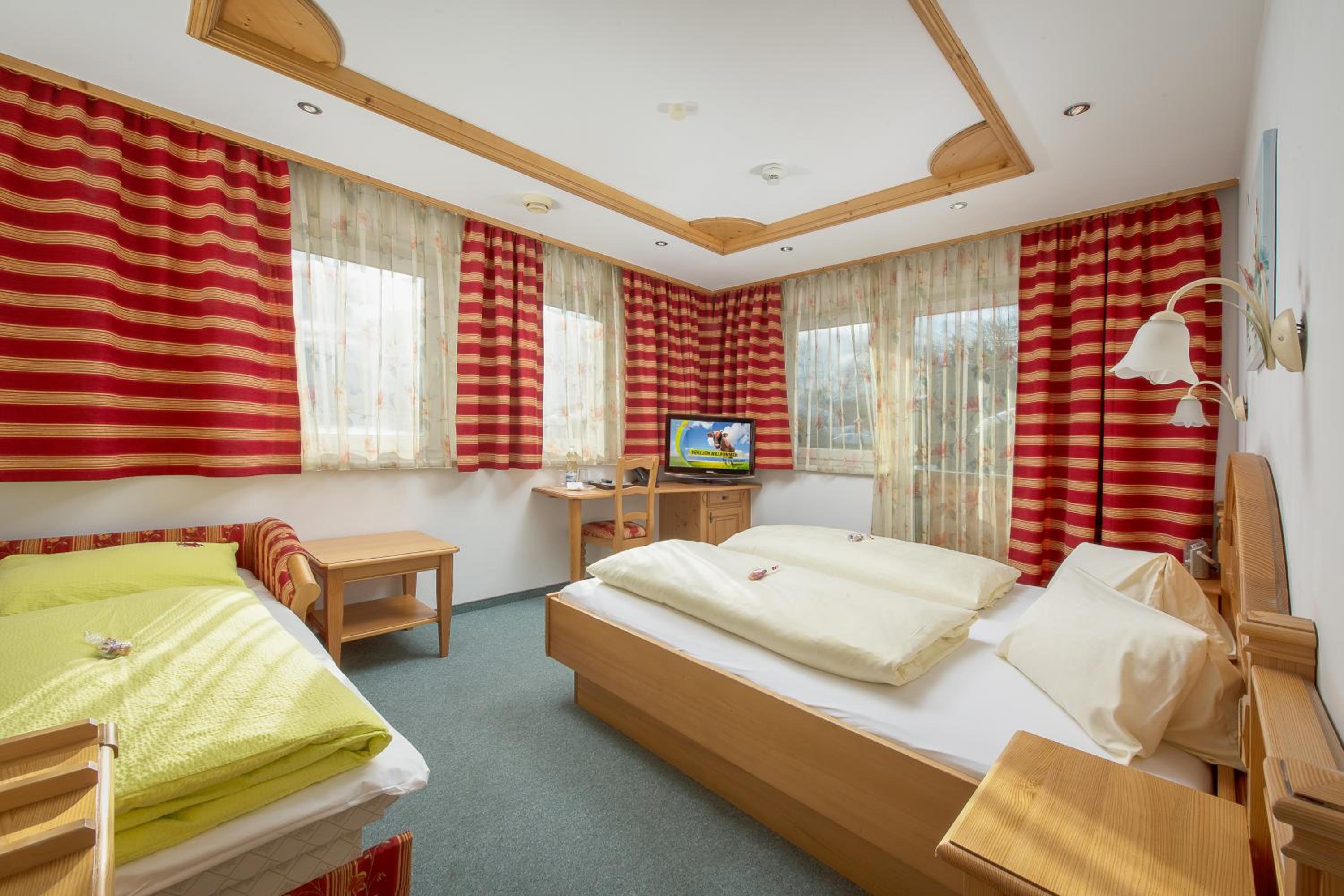 Family Room with 2 Bedrooms - Annex photo 2