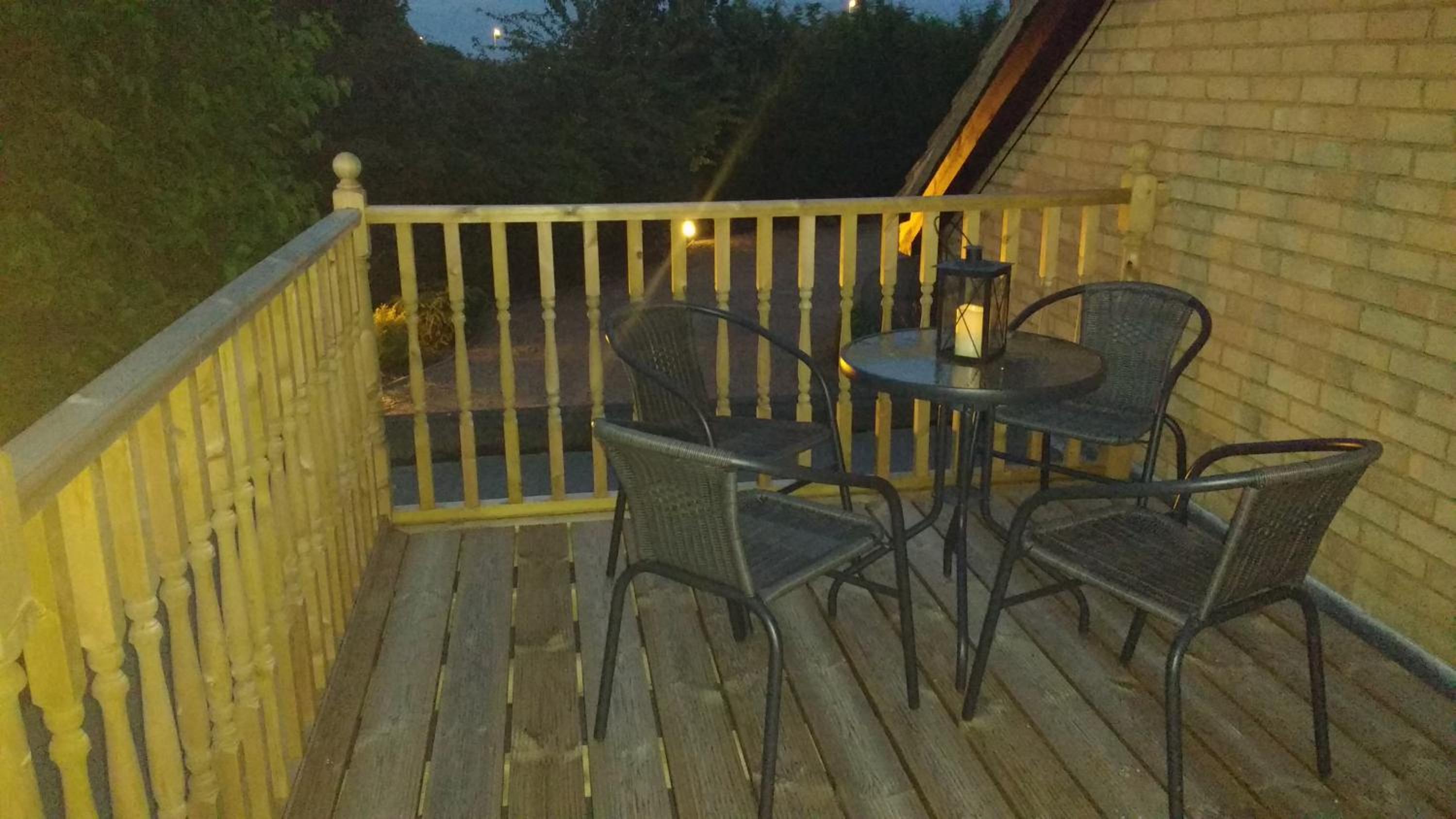 Apartment with Balcony photo 2