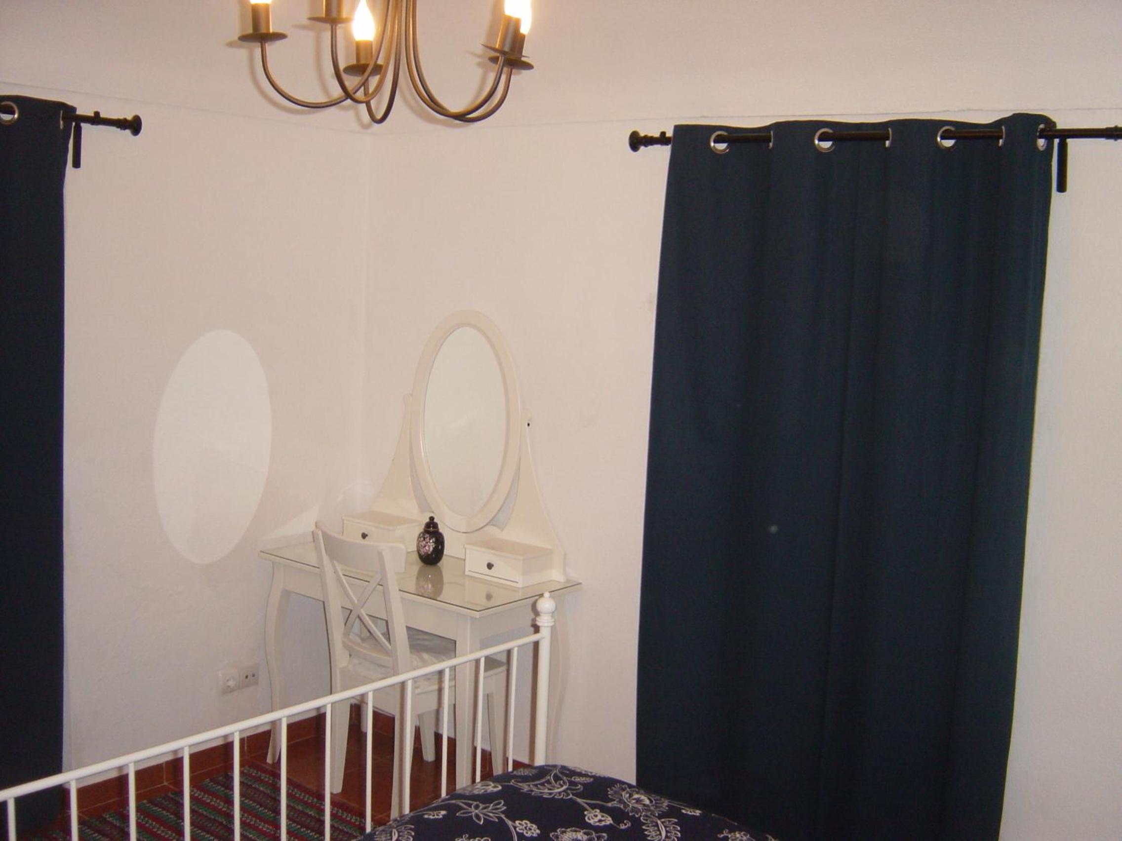 Three-Bedroom Apartment photo 3