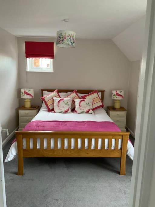 Three-Bedroom House photo 2