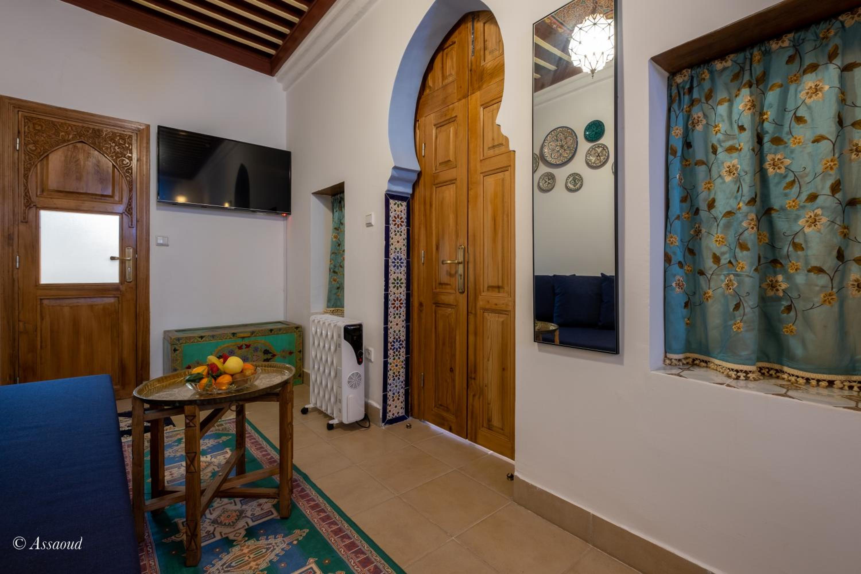 Deluxe Double Room (2 Adults + 1 Child) photo 3
