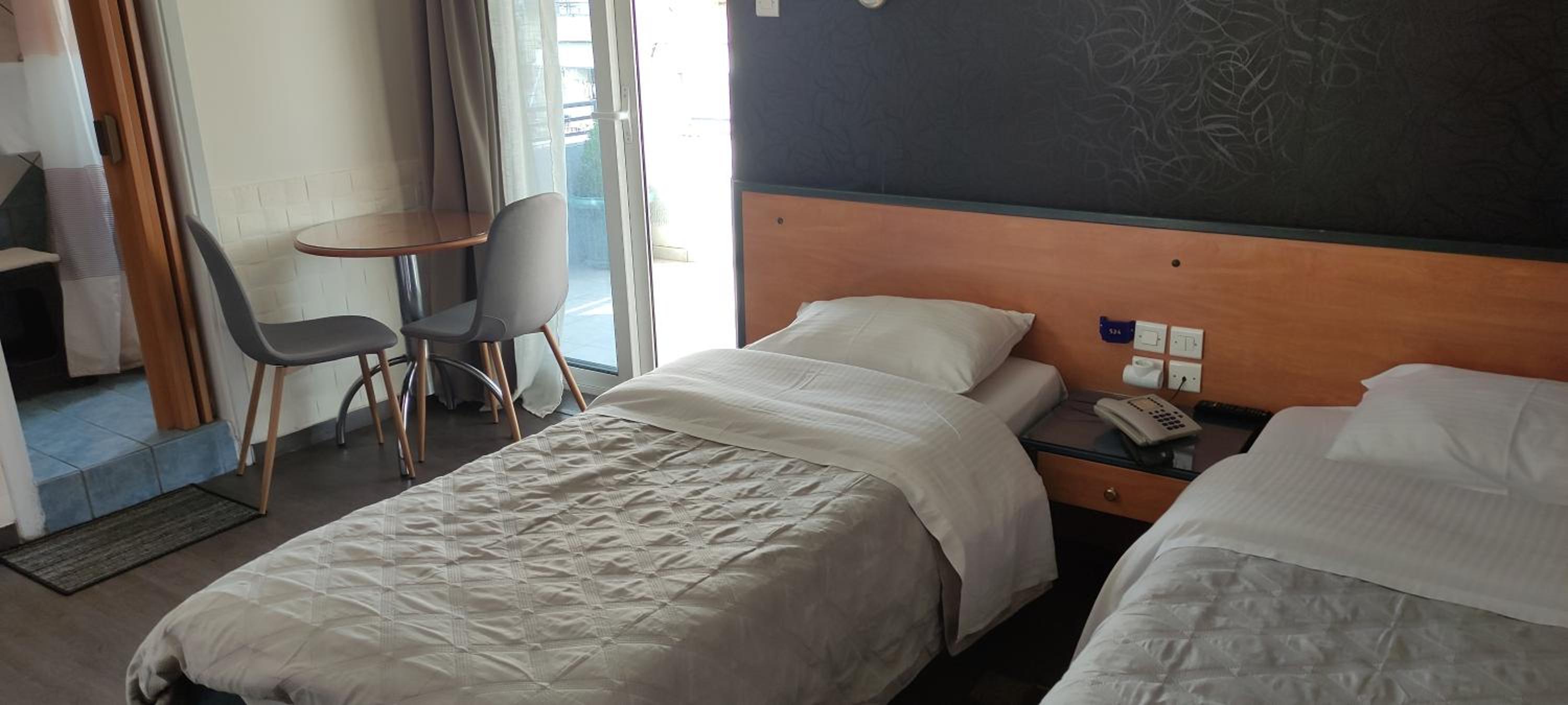 Double or Twin Room photo 2
