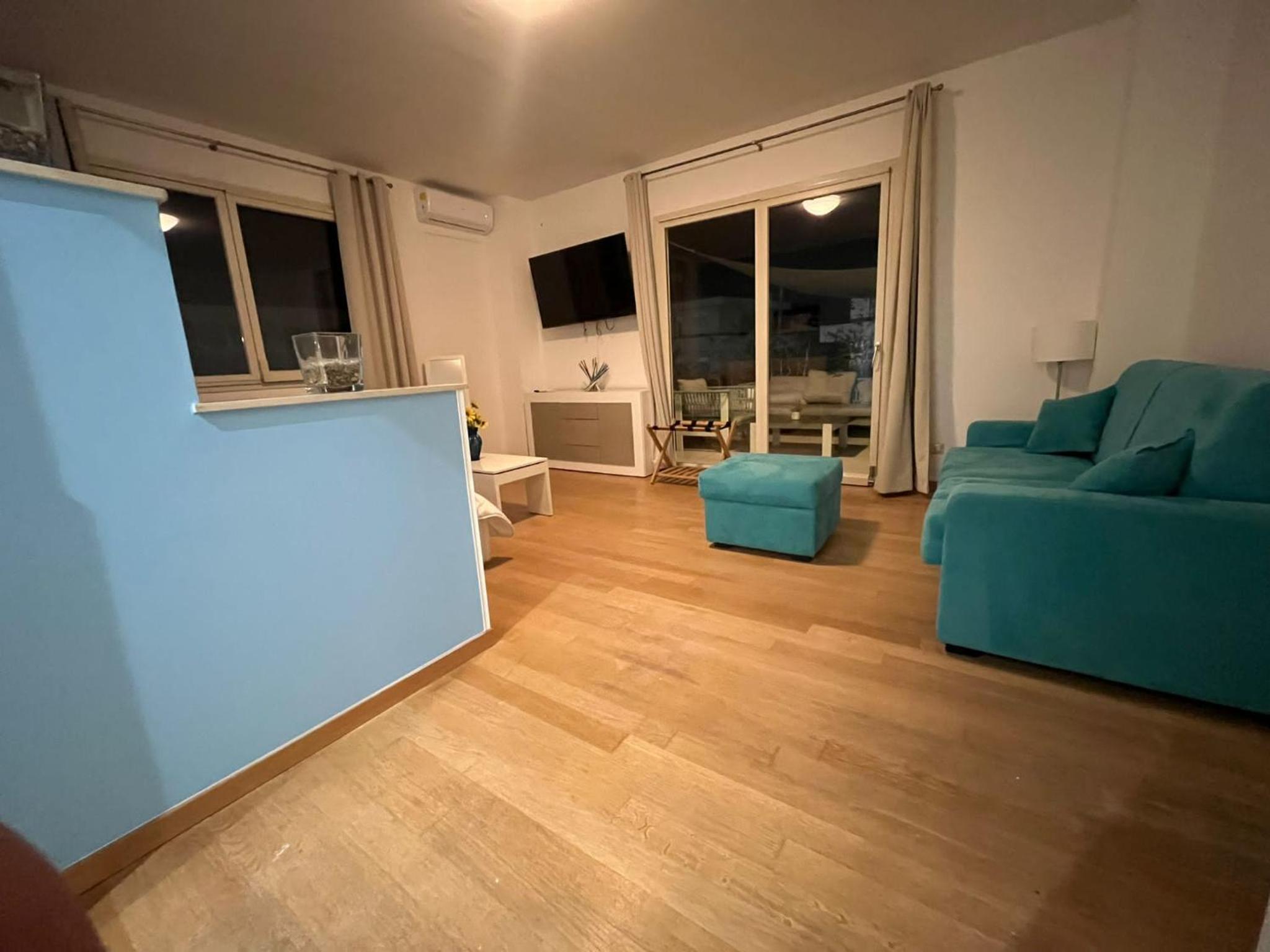 Junior Suite with Terrace - Photo 4