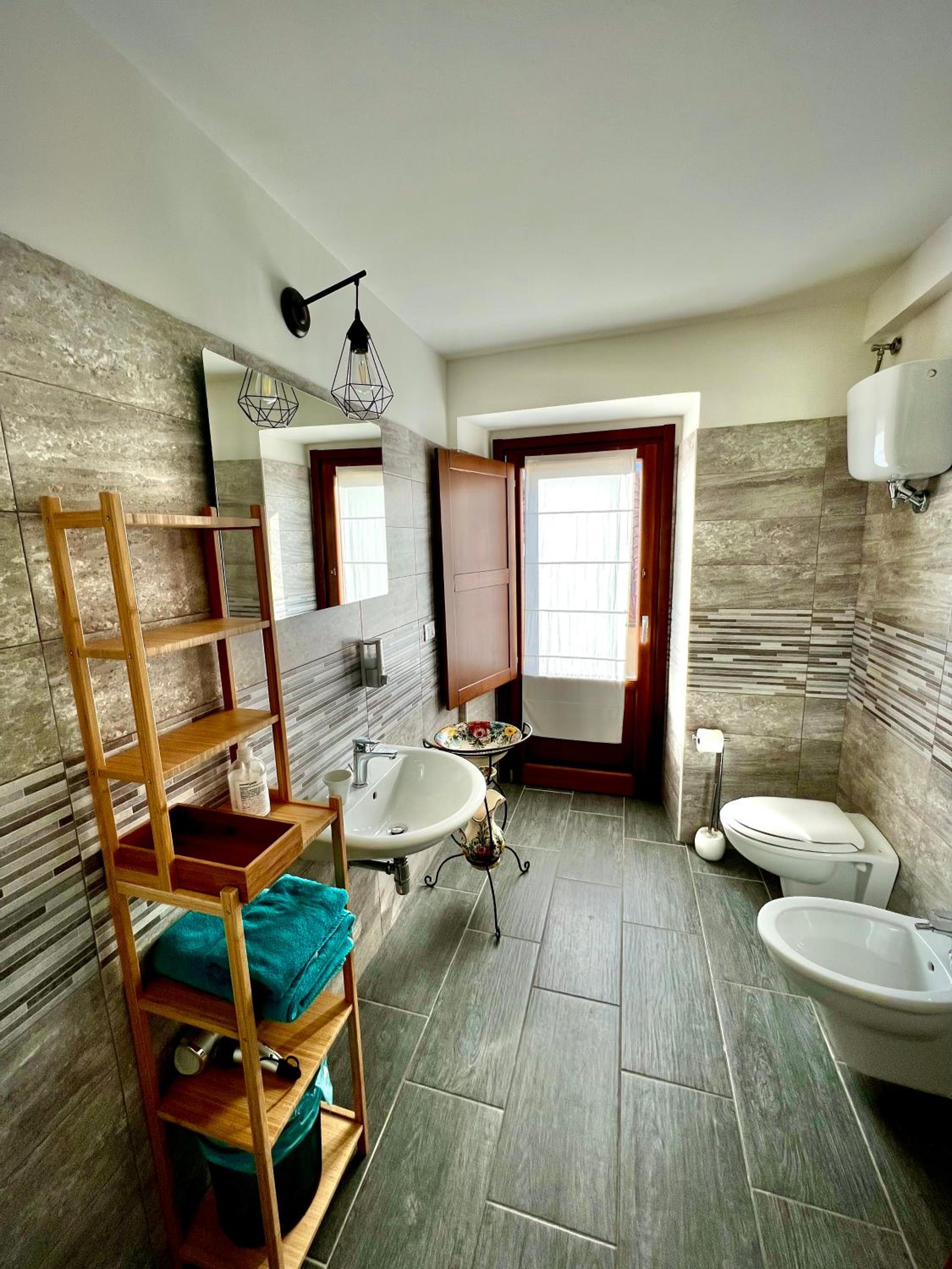 Double or Twin Room - Photo 5