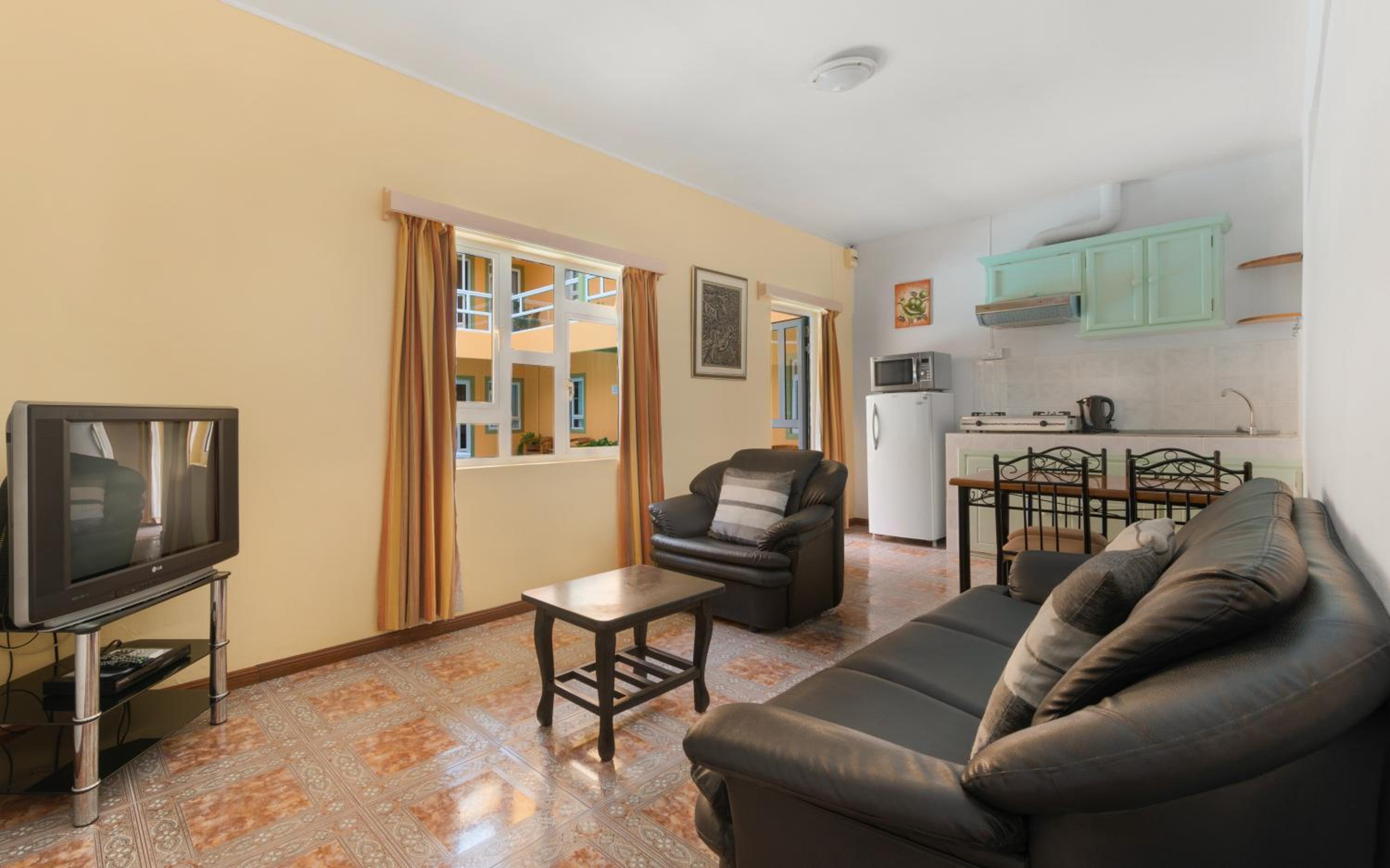 Two-Bedroom Apartment (4 Adults) photo 3