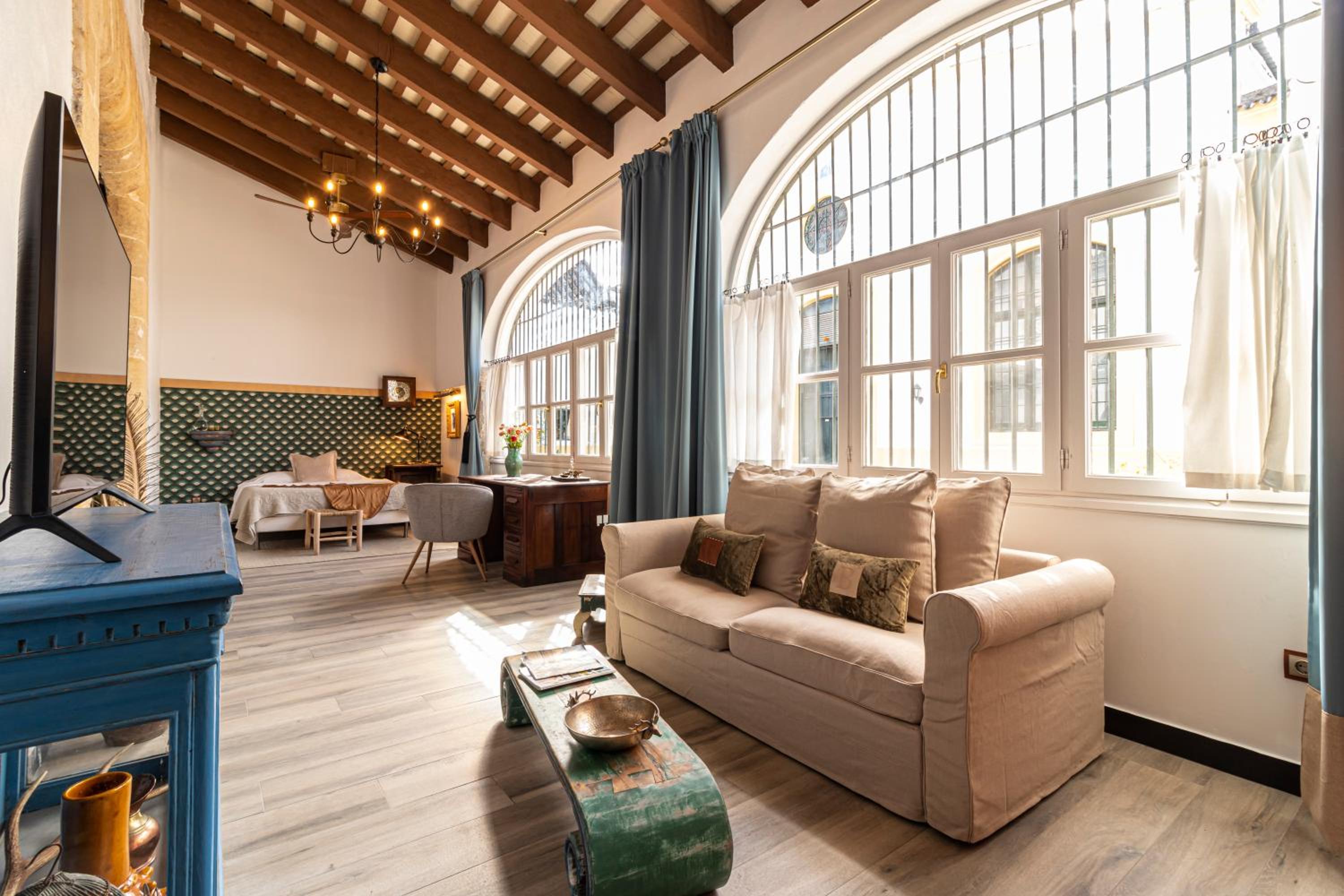 Apartment with Terrace - Photo 11