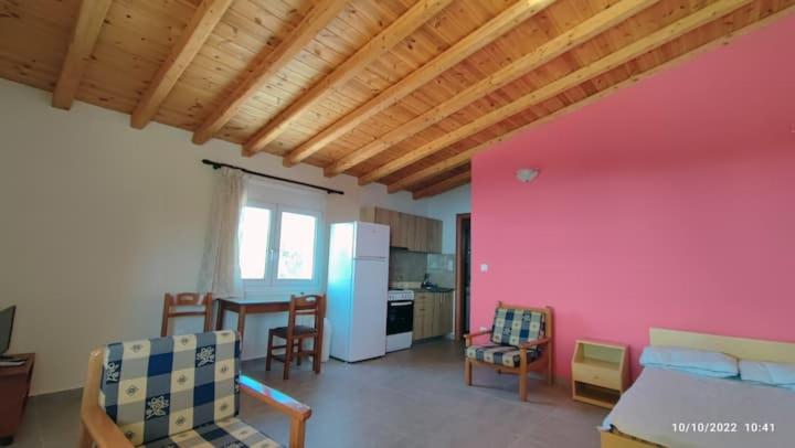 Two-Bedroom House photo 3