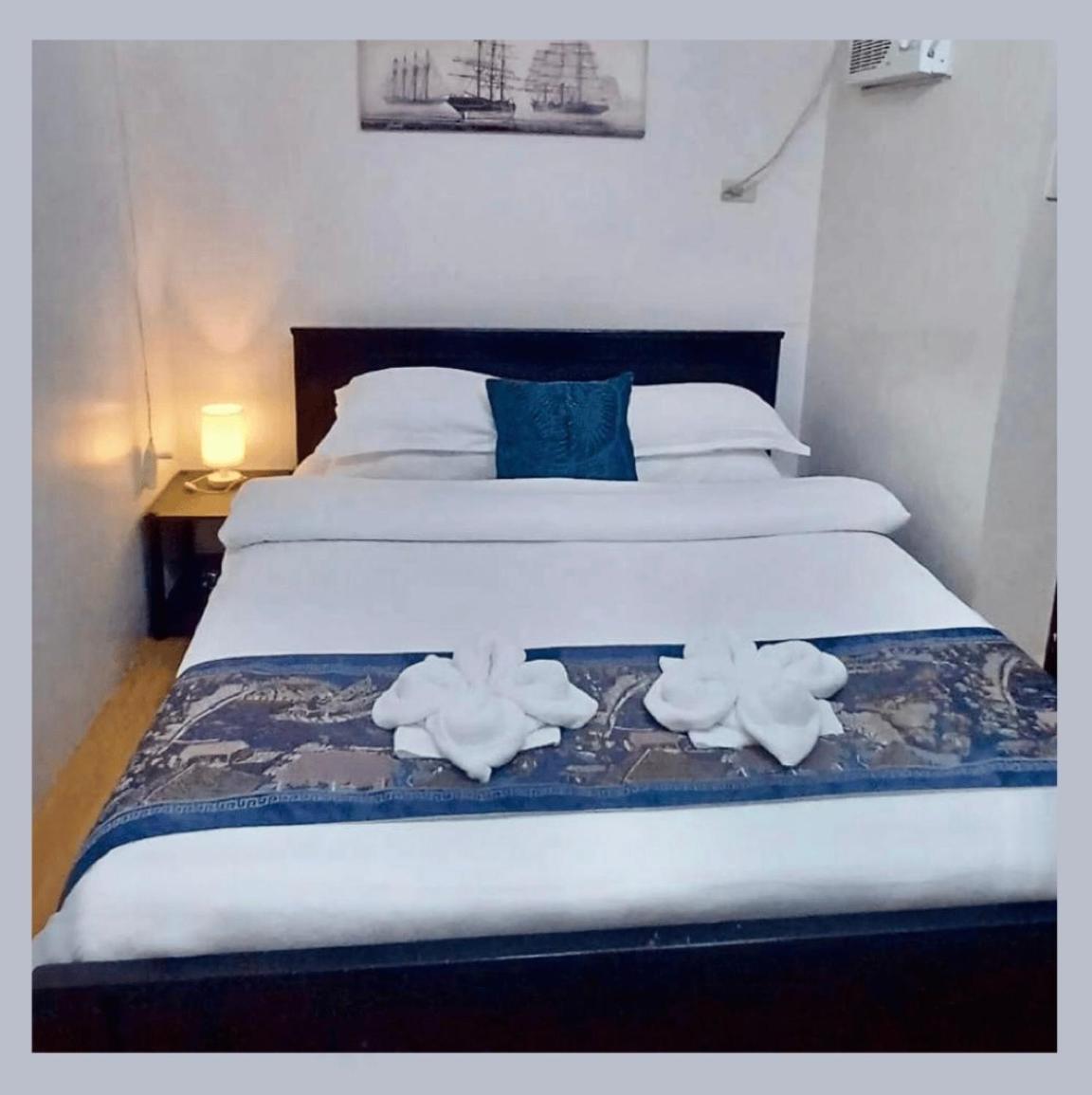 One-Bedroom Apartment - Photo 21