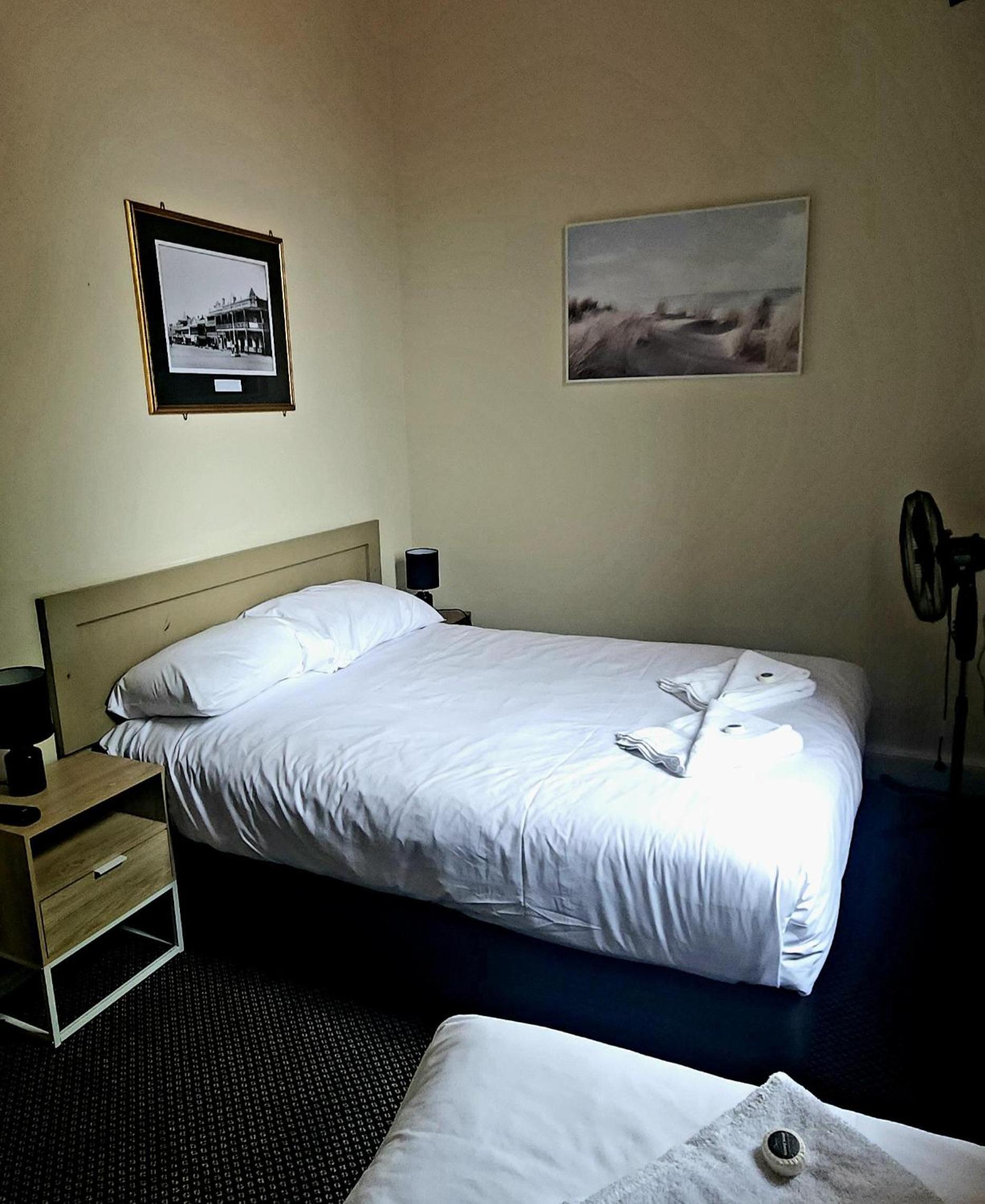 Triple Room with Shared Bathroom photo 2