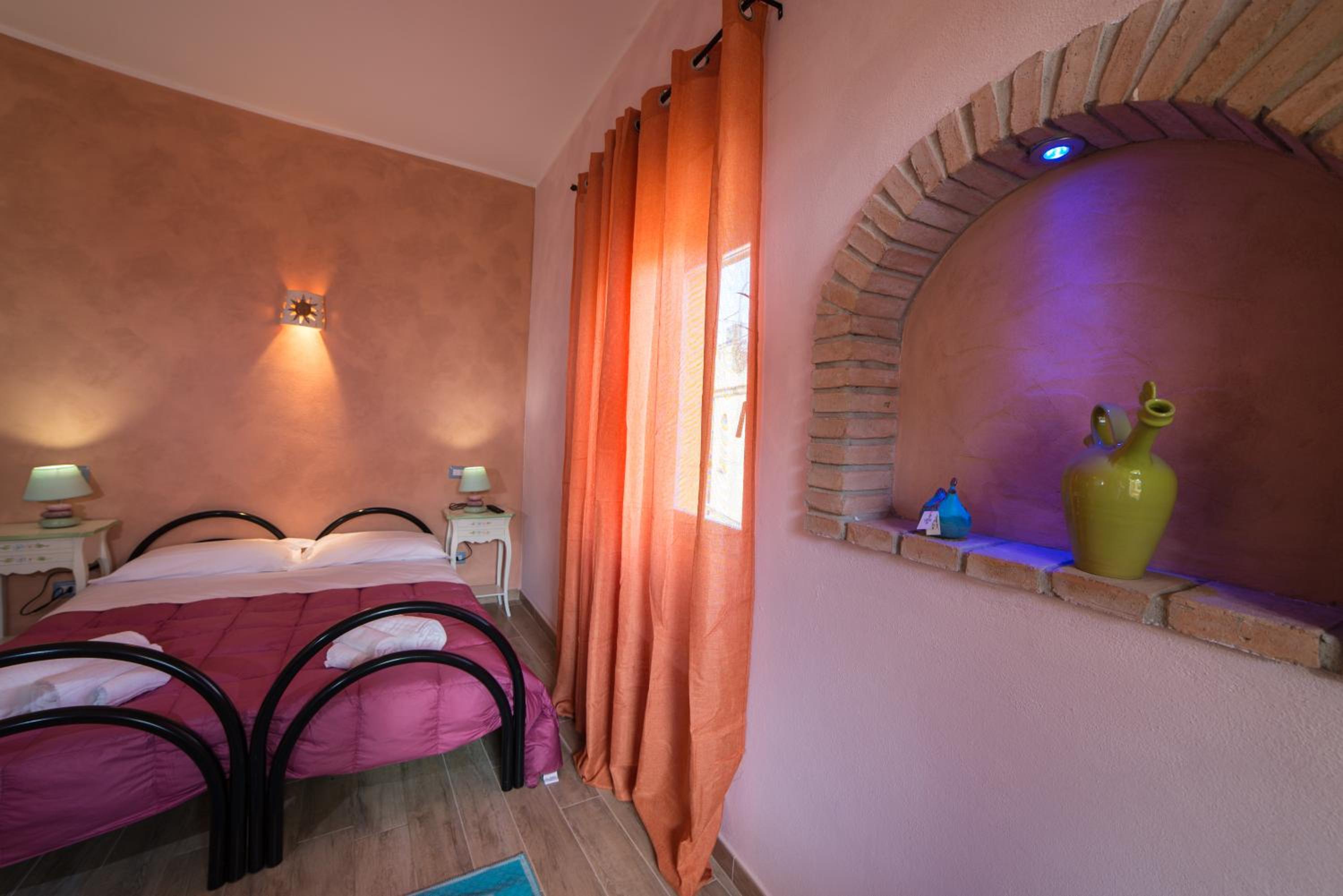 Double or Twin Room - Photo 7