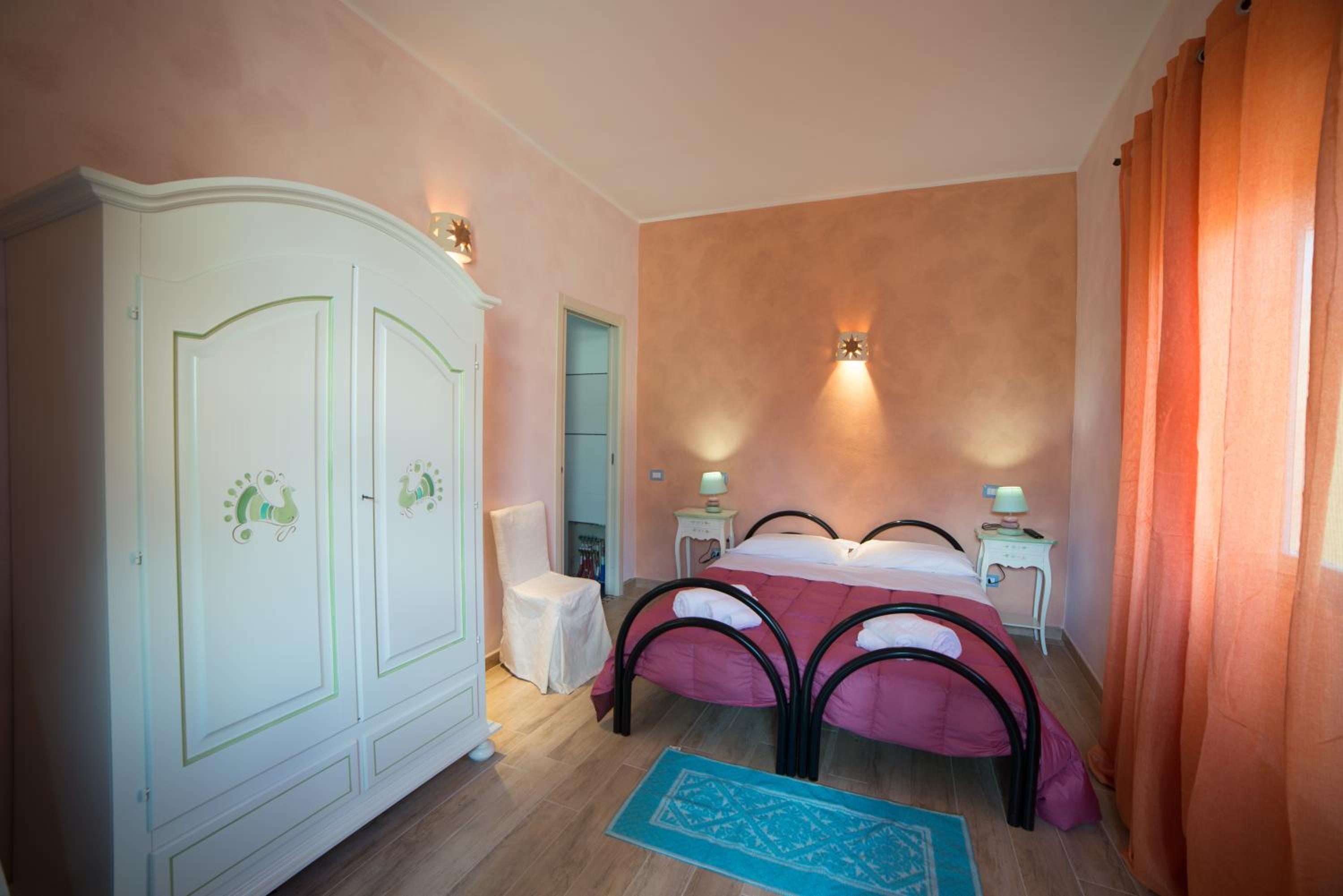 Double or Twin Room - Photo 6