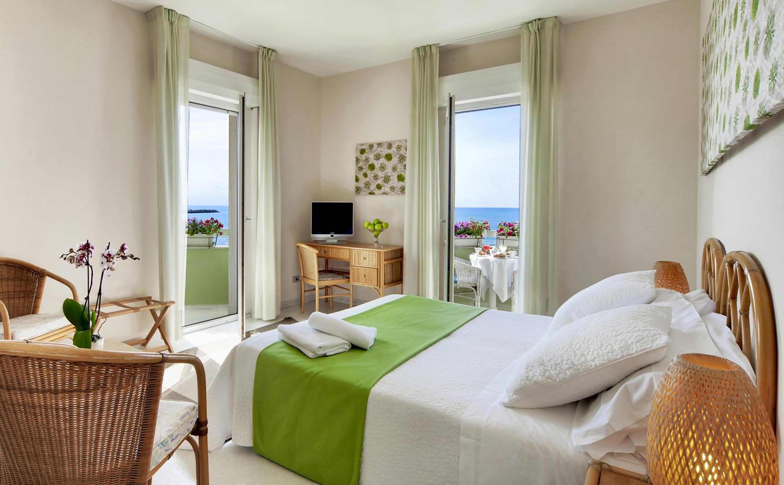 Superior Double Room with Sea View photo 1