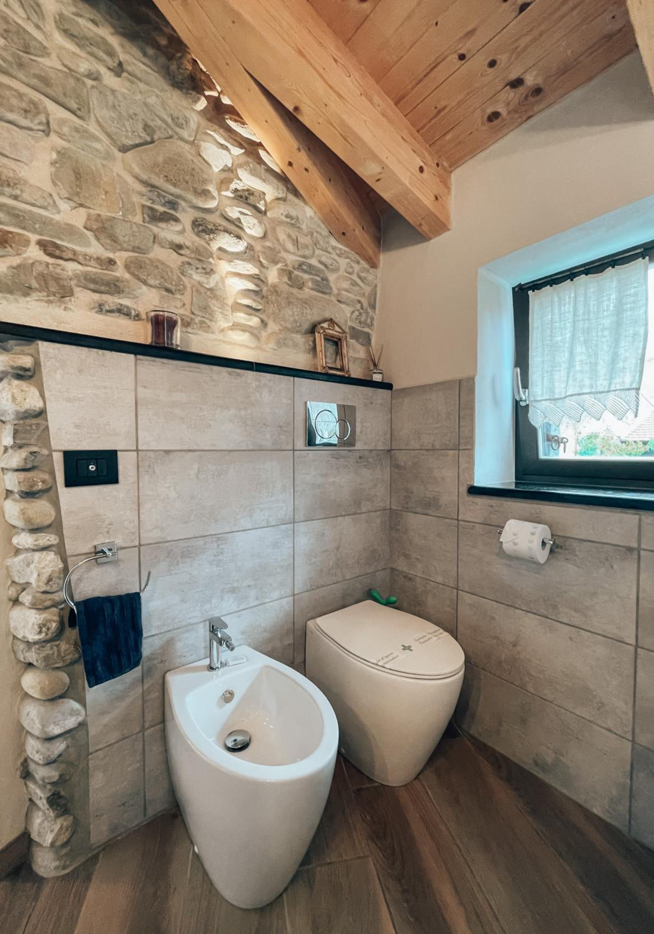 Suite with Spa Bath - Photo 4