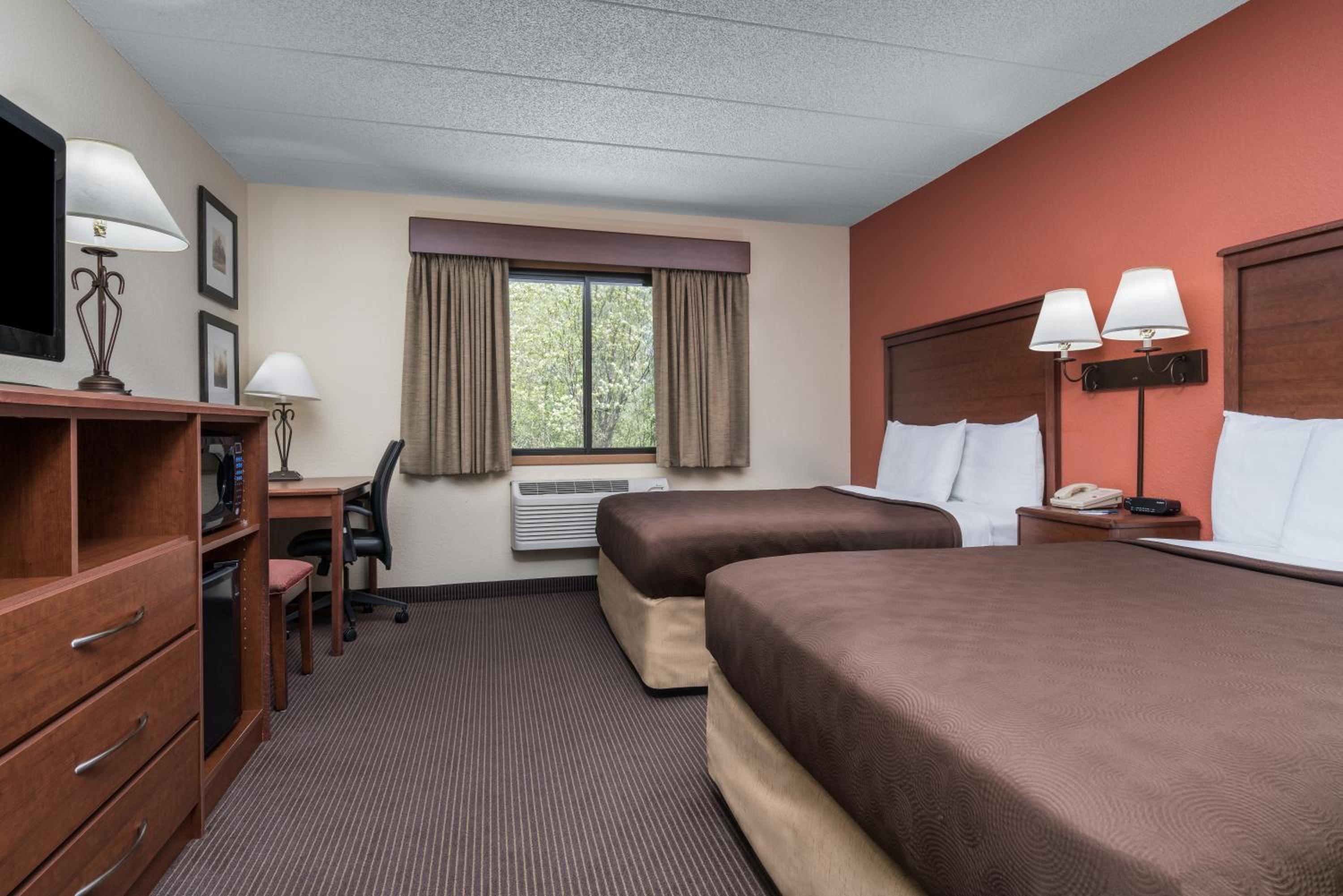 Queen Room with Two Queen Beds - Non-Smoking photo 1