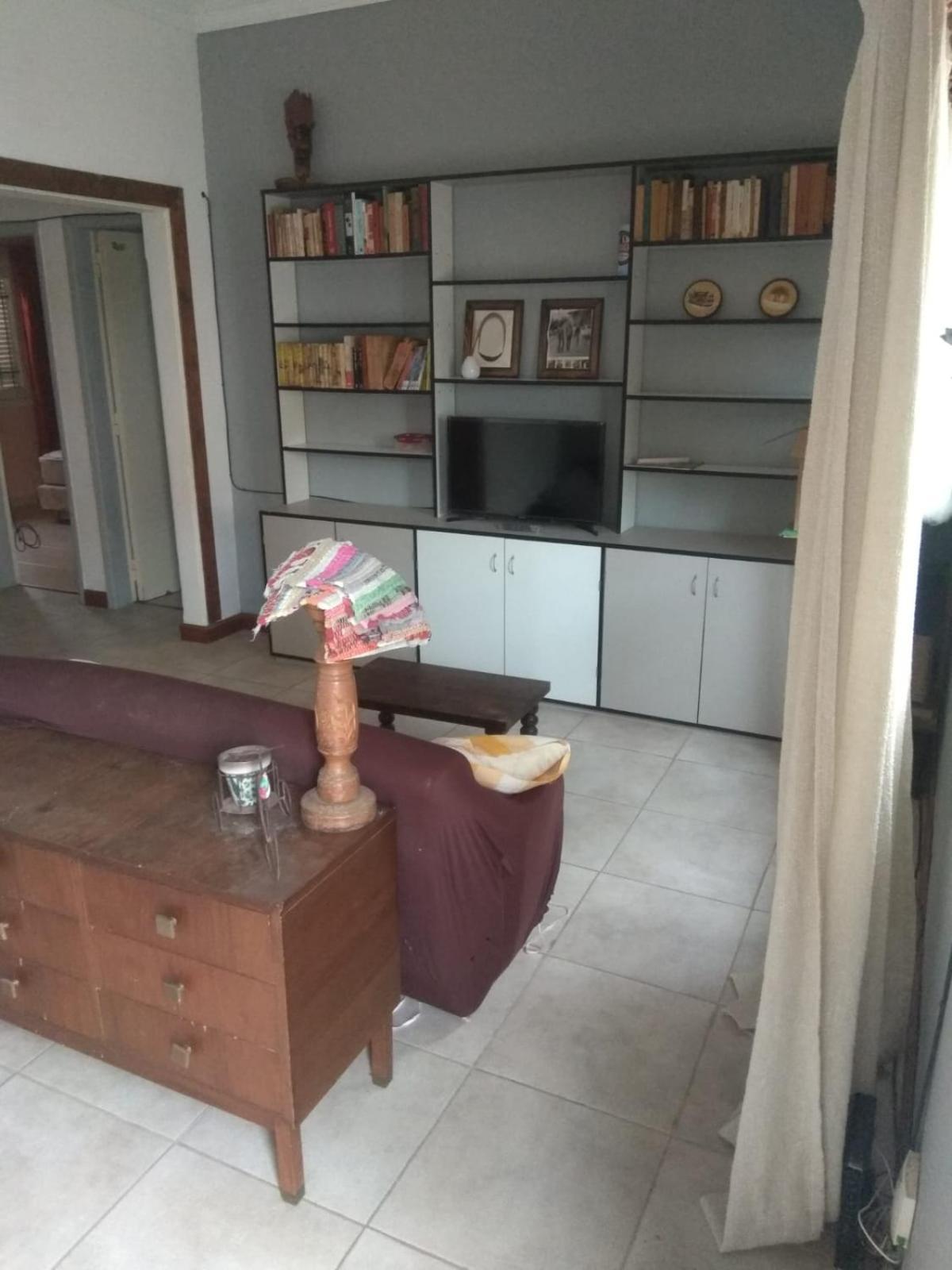 Two-Bedroom House photo 2
