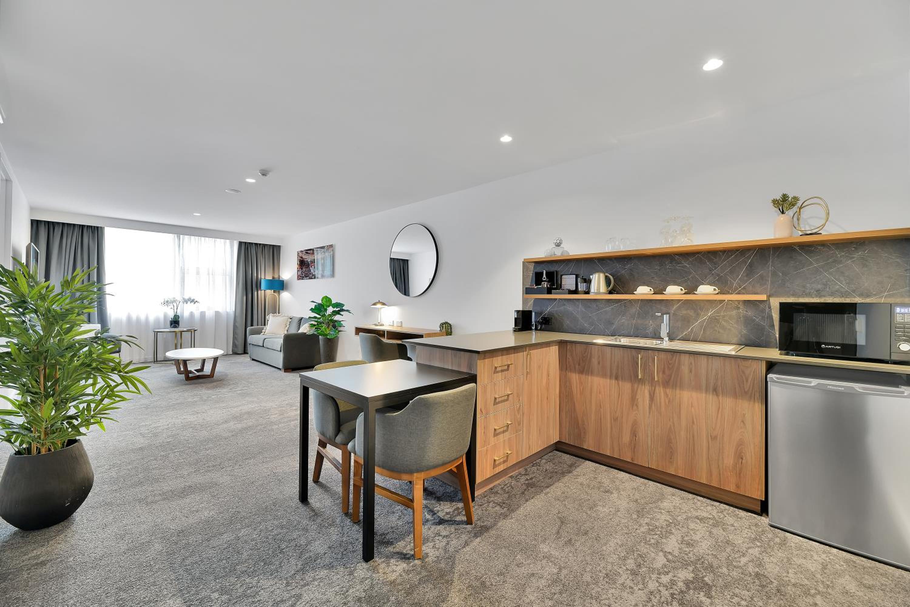 Executive King Suite - Photo 5