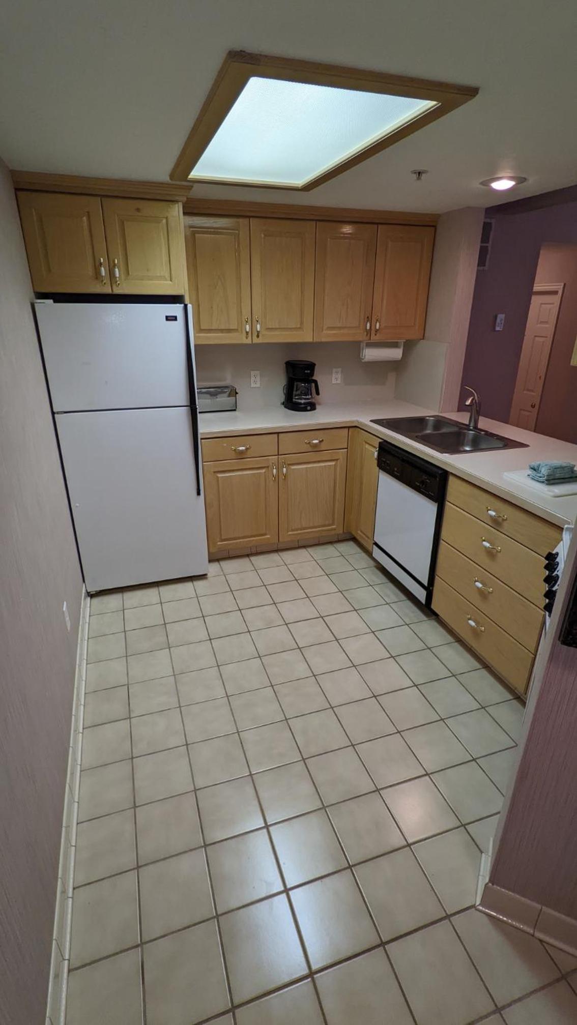 Deluxe King Suite photo 3