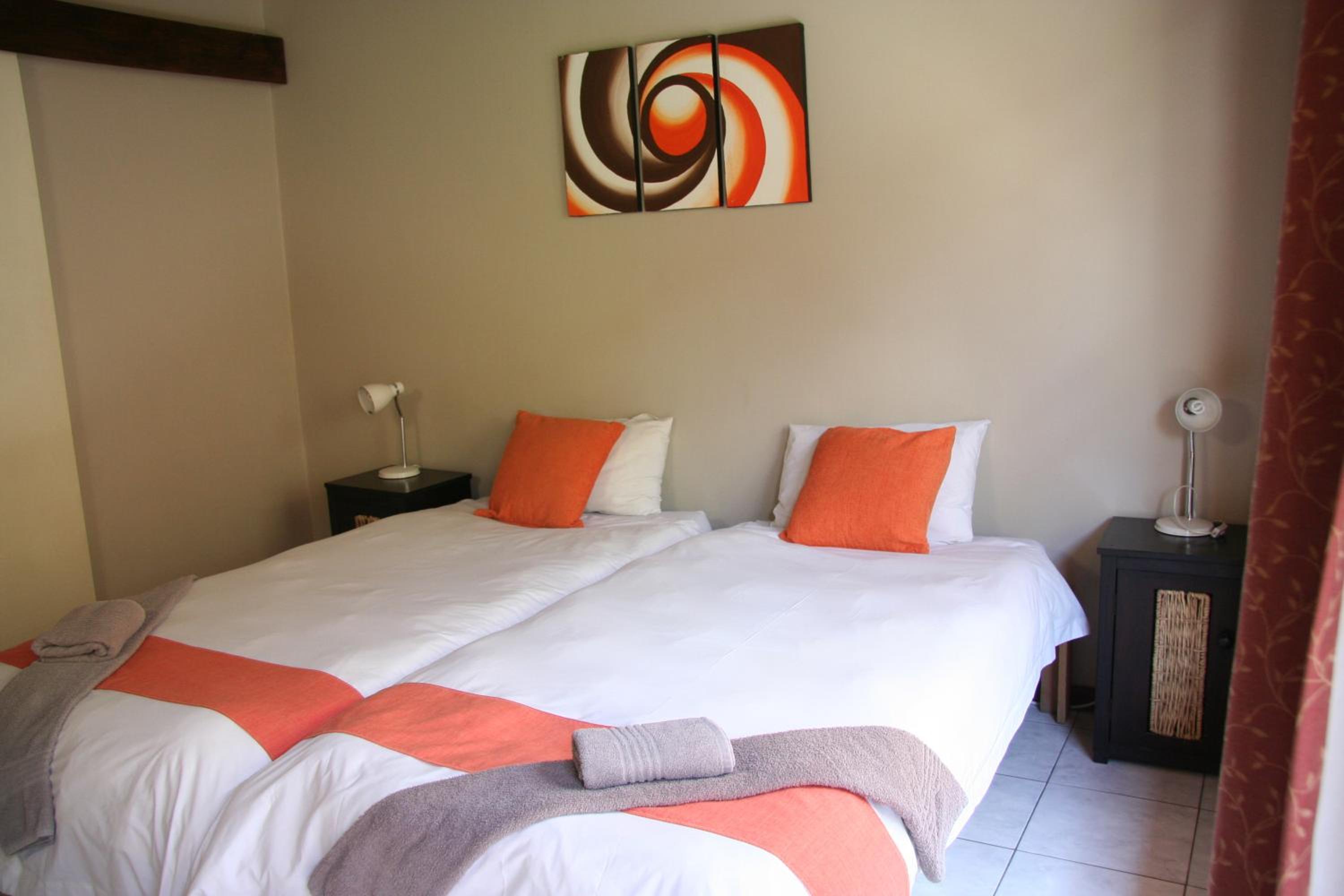 Standard Twin Room photo 3