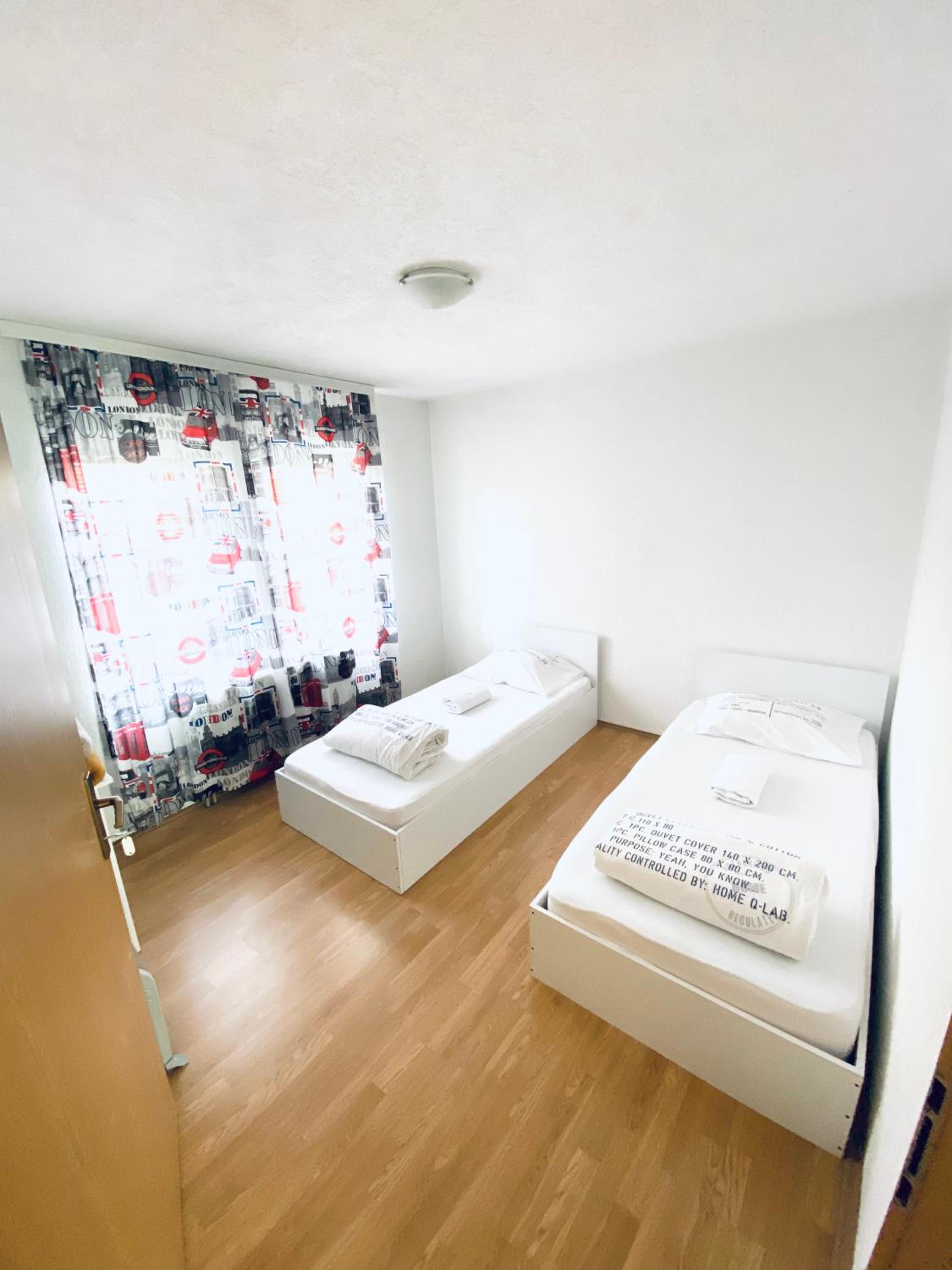 Standard Twin Room with Shared Bathroom