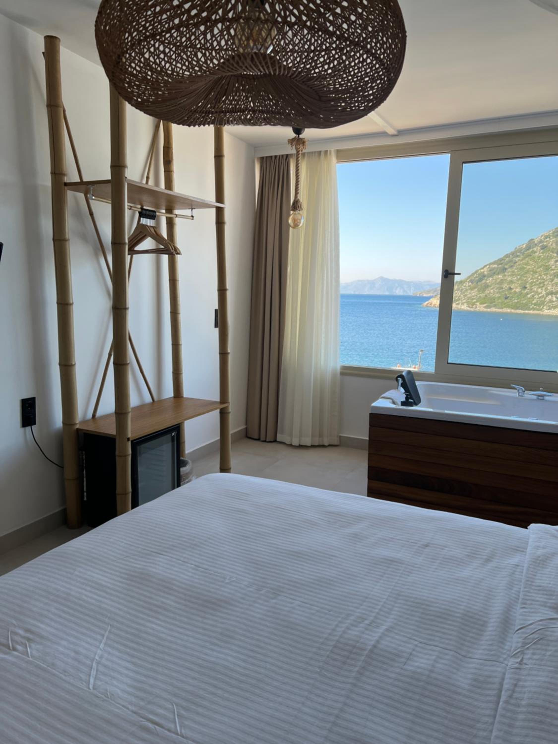 Double Room with Spa Bath - Photo 11