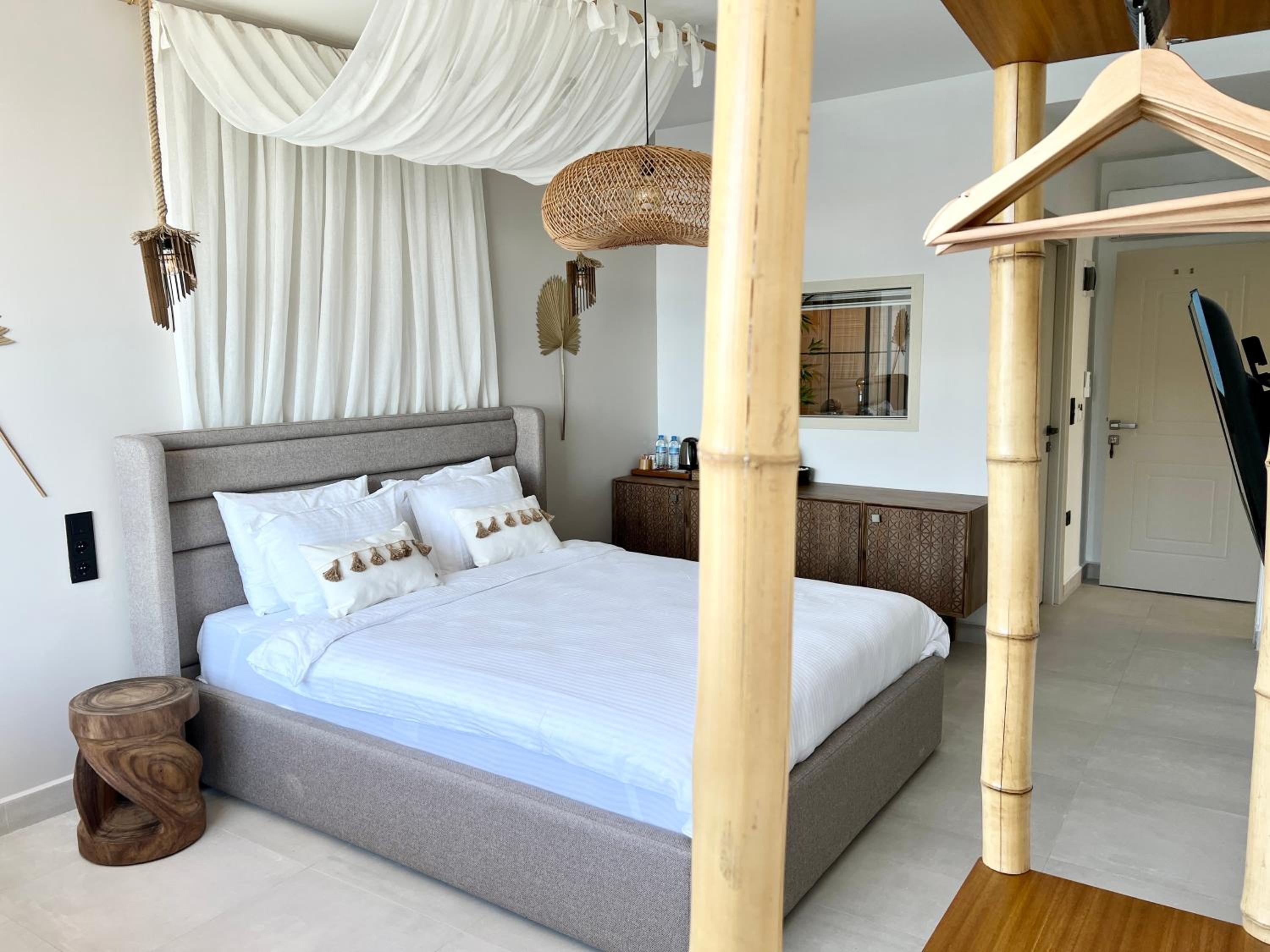 Double Room with Spa Bath - Photo 12