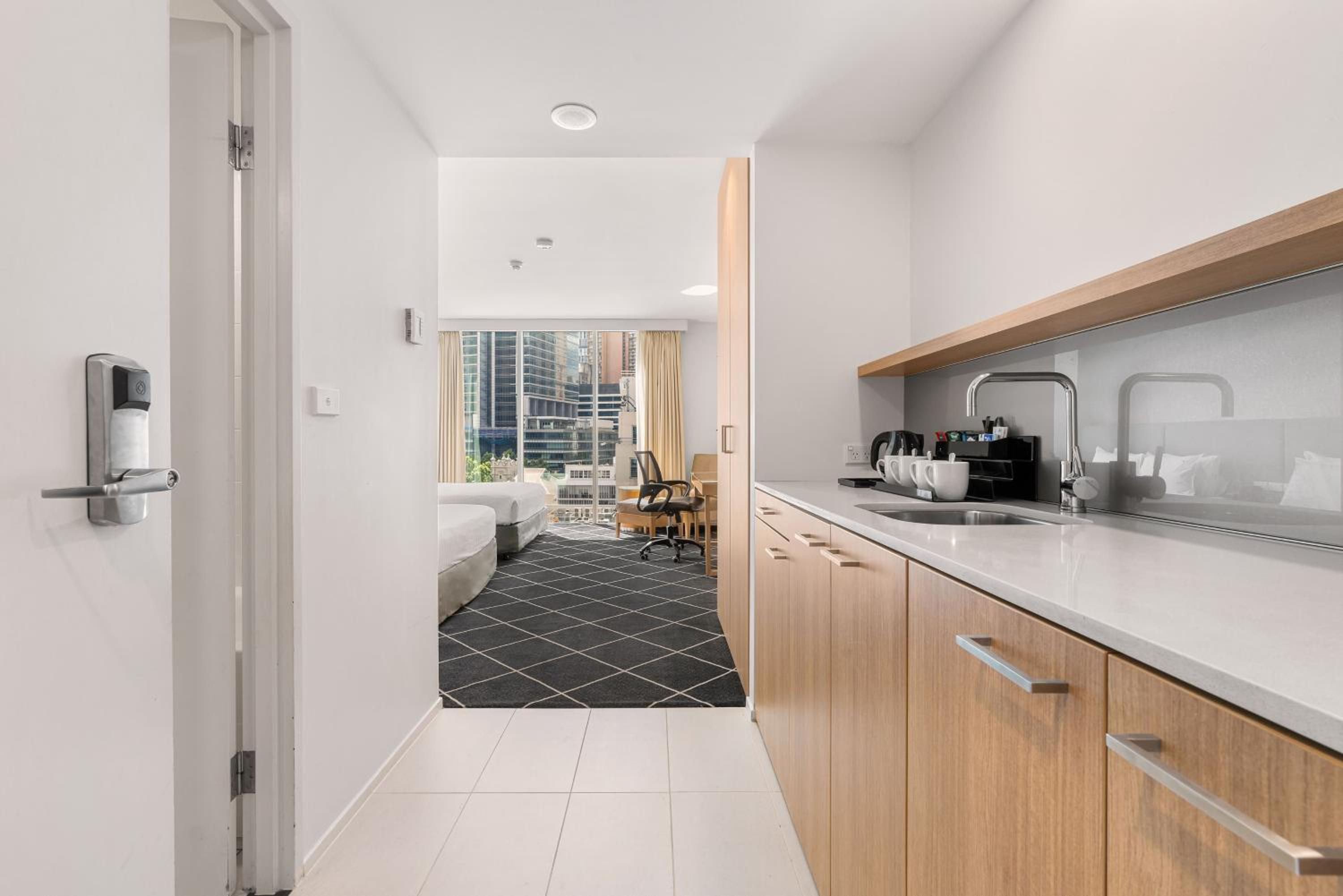 Premier Family Room - Photo 7