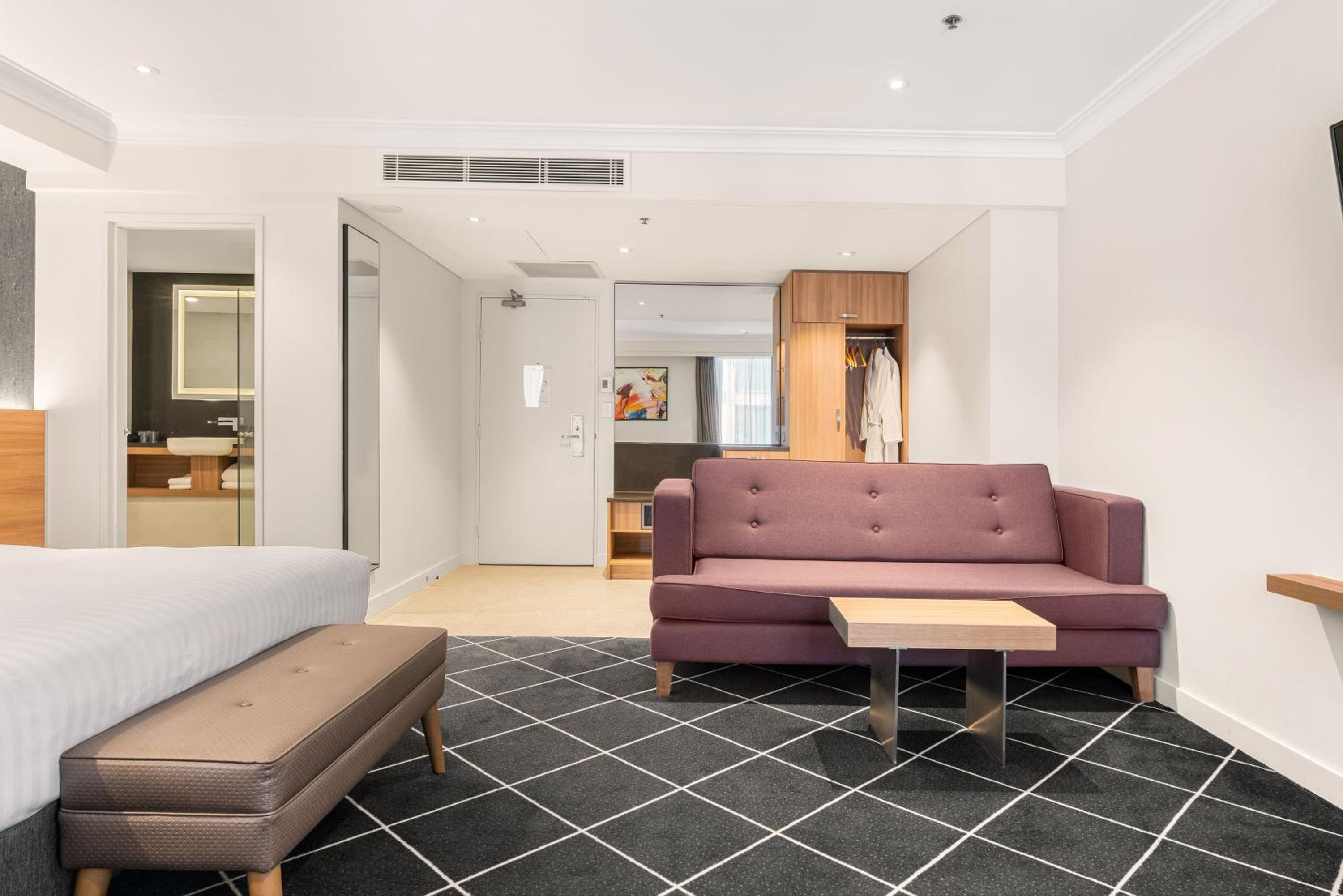 Premier Suite - Photo 2