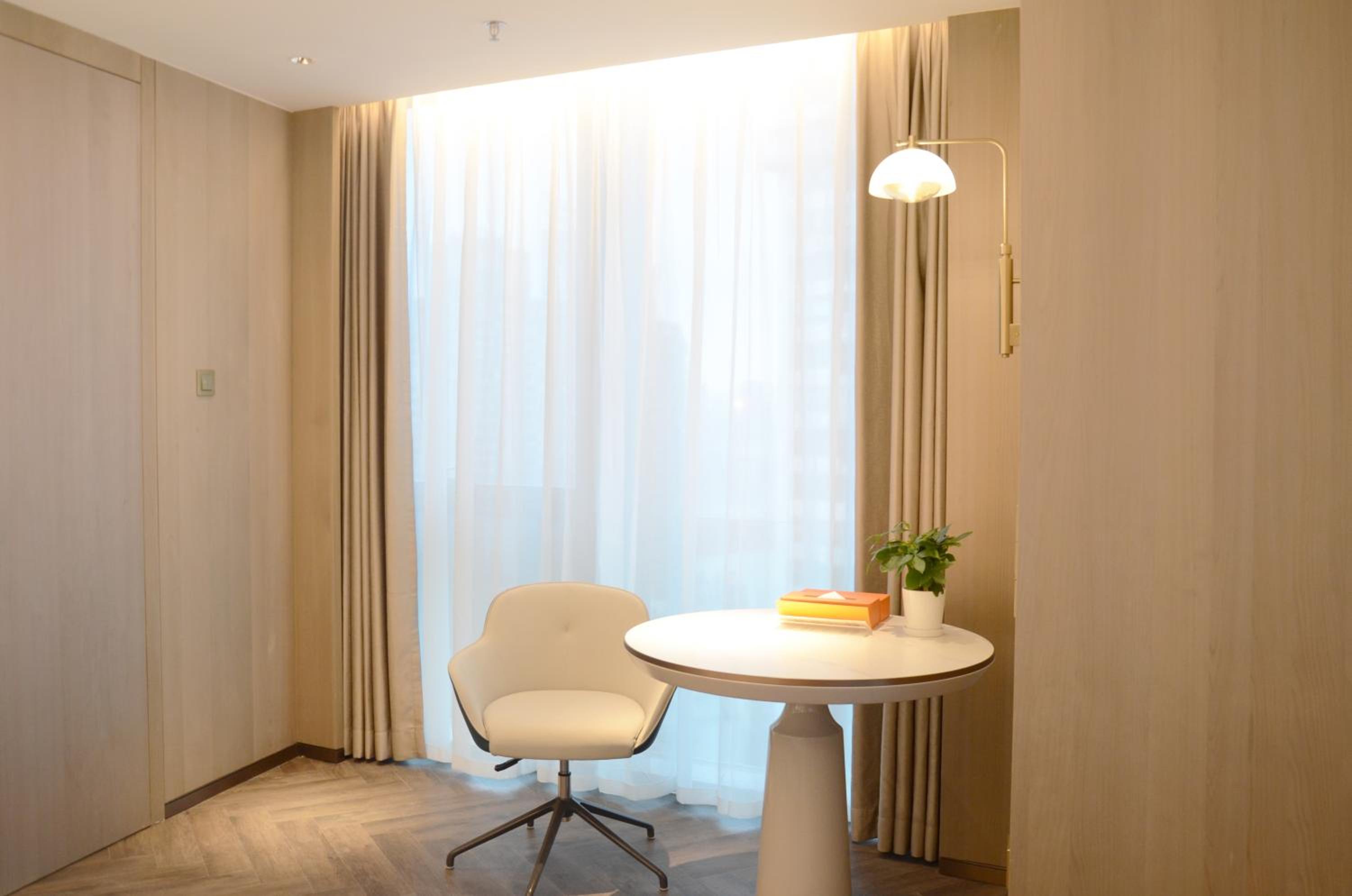 Grand King Room with Living Area and River View - Photo 2