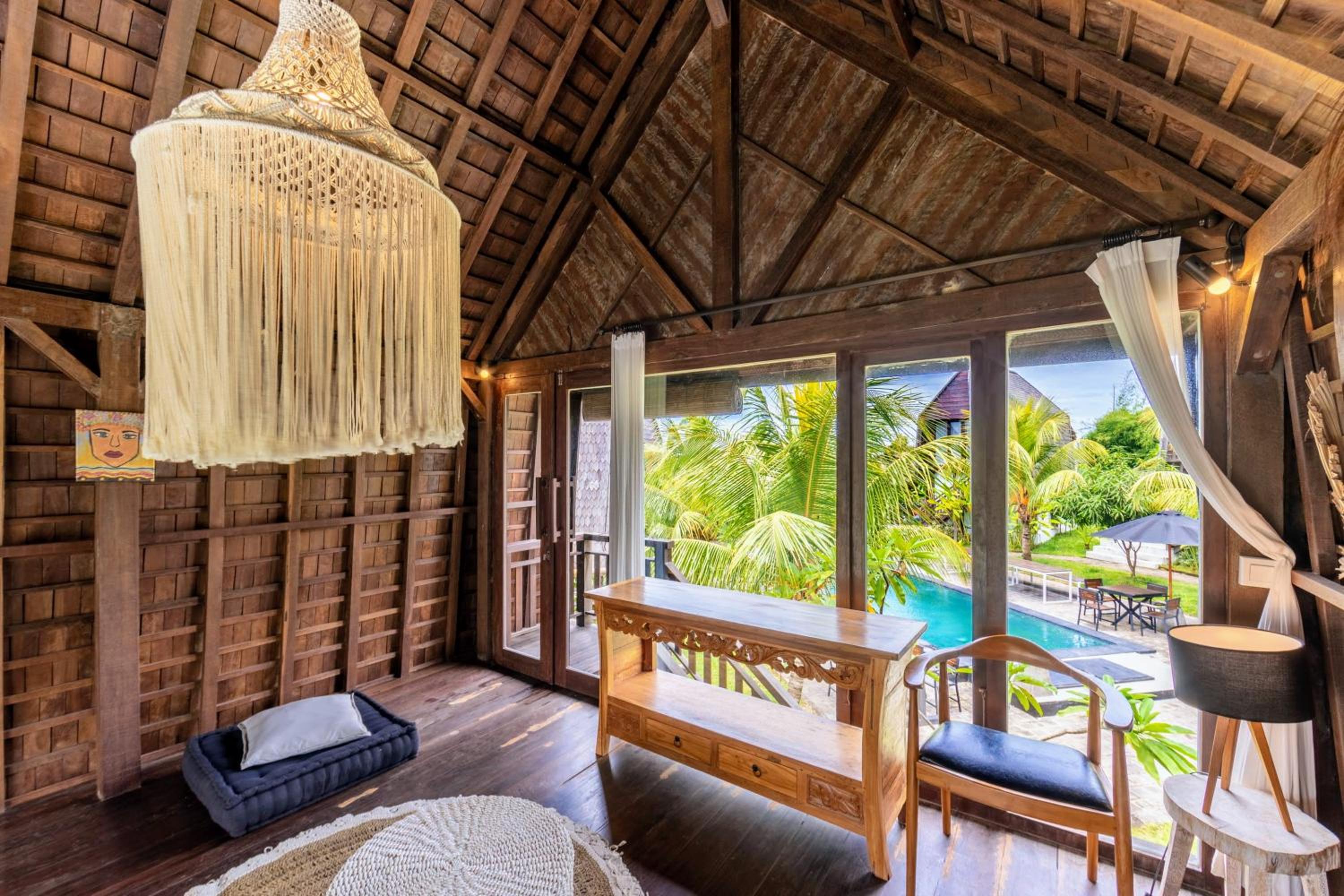 One-Bedroom Bungalow - Photo 11