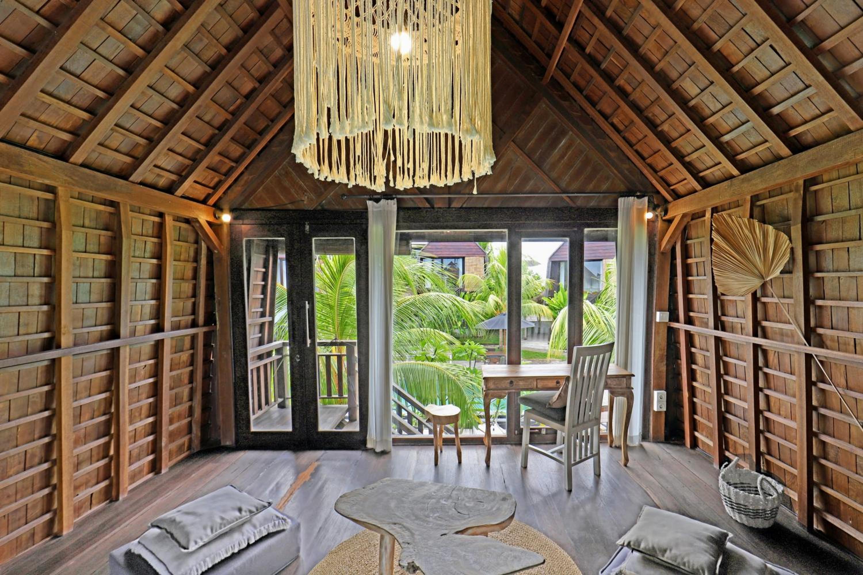 One-Bedroom Bungalow - Photo 13