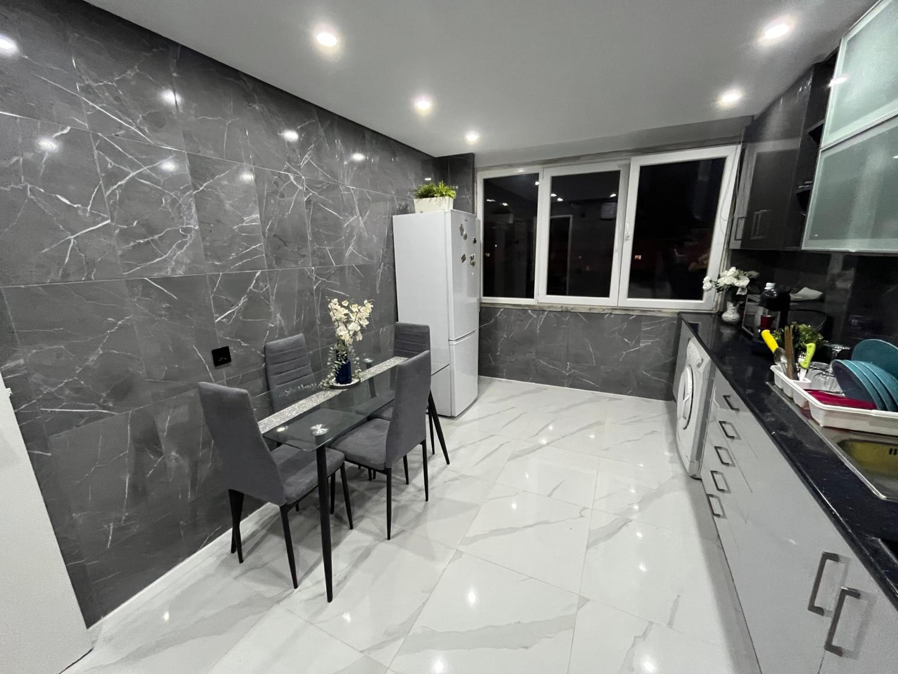 One-Bedroom Apartment - Photo 17