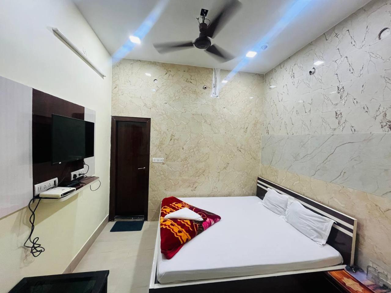 Deluxe Double Room - Photo 39