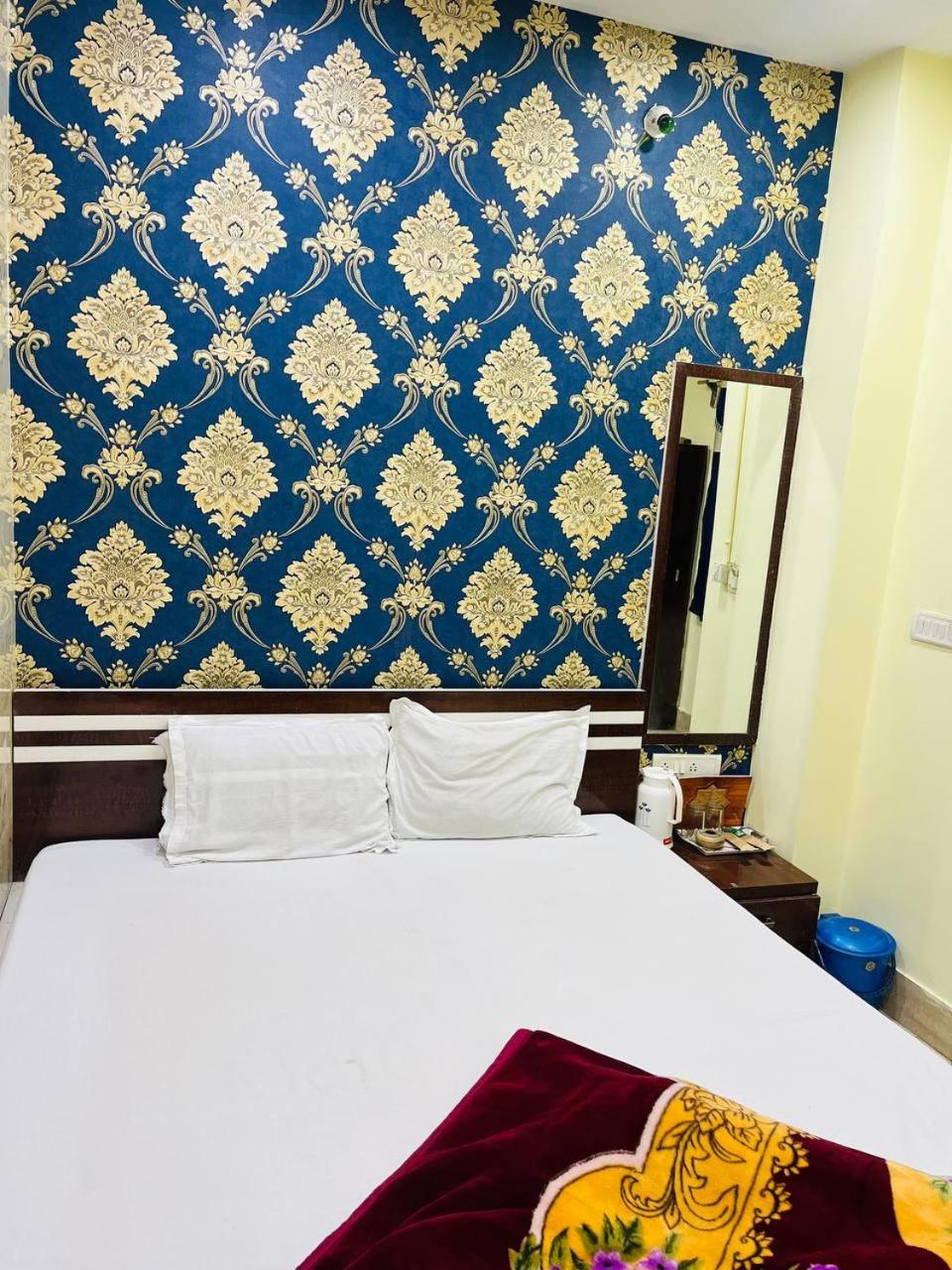 Deluxe Double Room - Photo 30