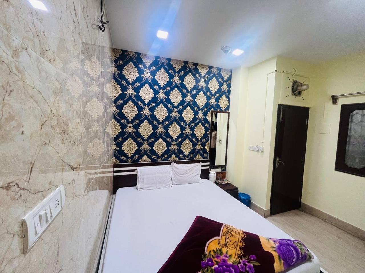 Deluxe Double Room - Photo 29