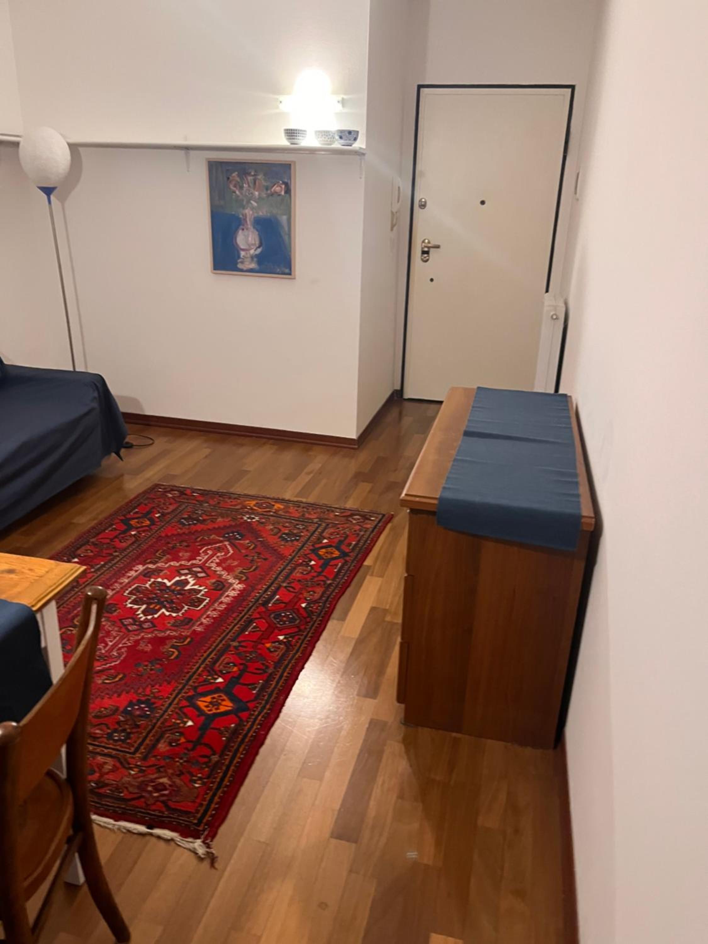 One-Bedroom Apartment photo 3