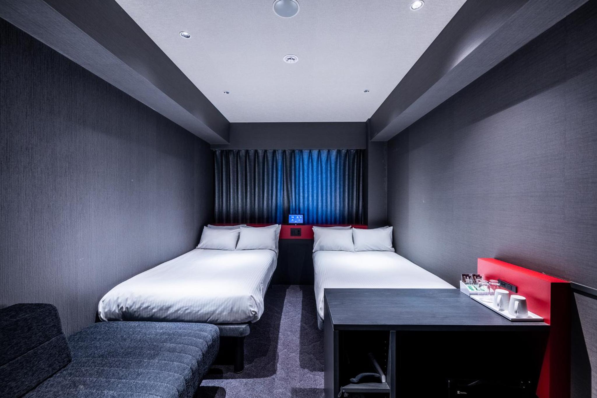Standard Twin Room - Photo 4