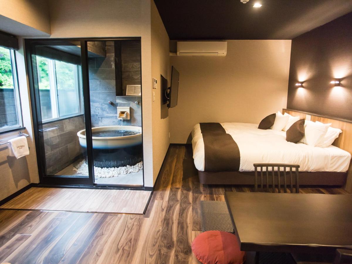 Deluxe Japanese Western Style Room - Smoking photo 3