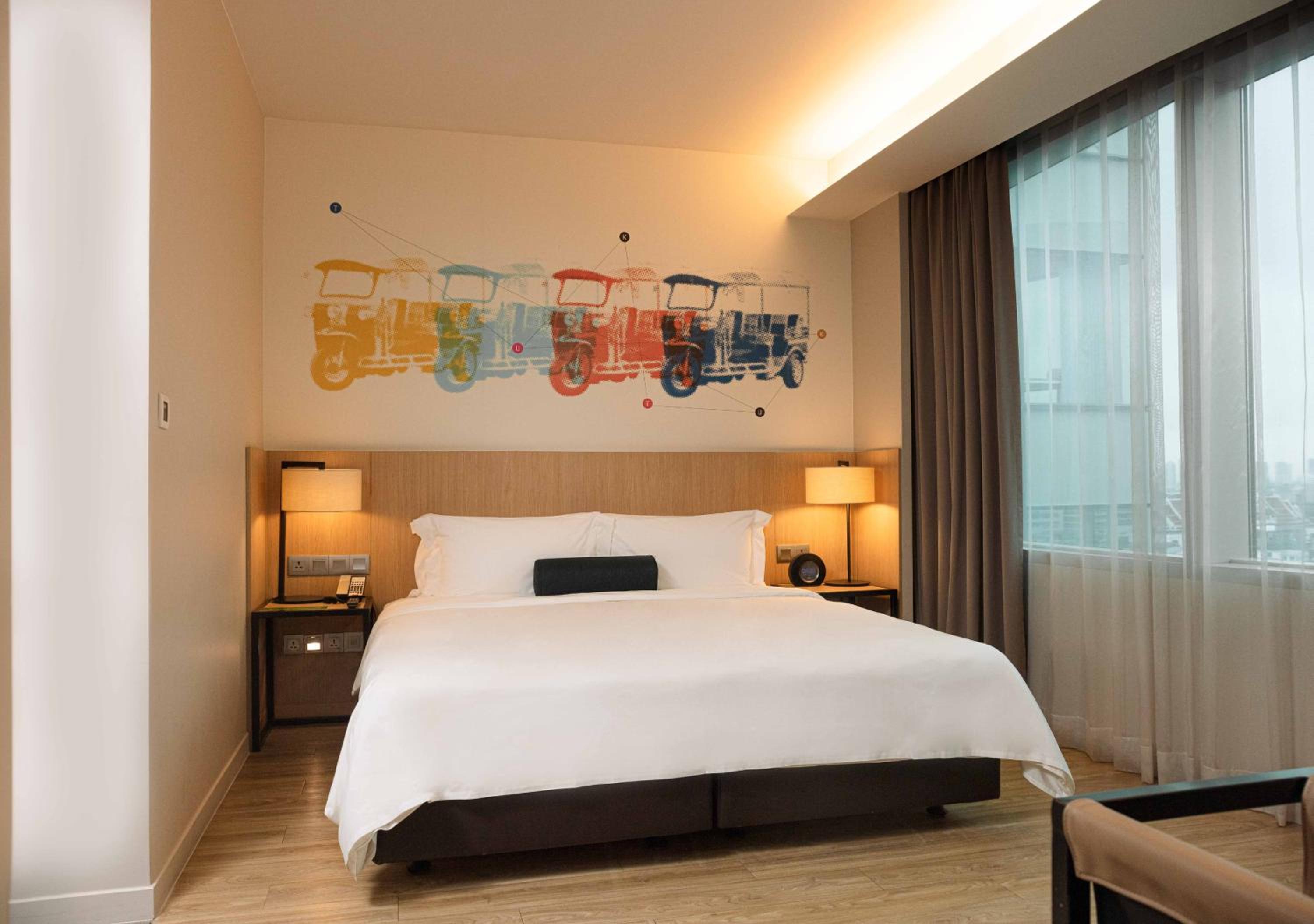 Deluxe King Room photo 3