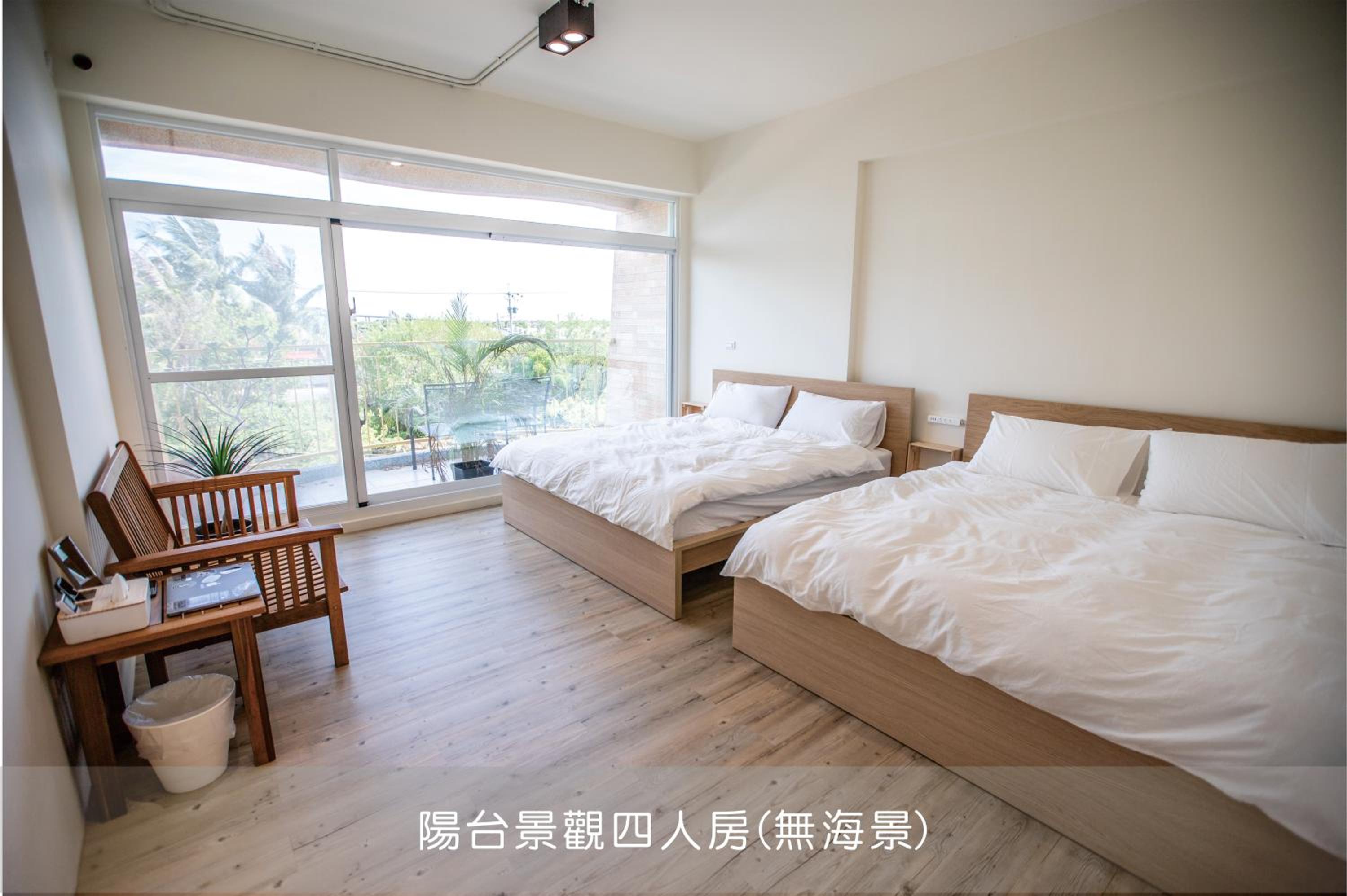 Quadruple Room with Balcony photo 1