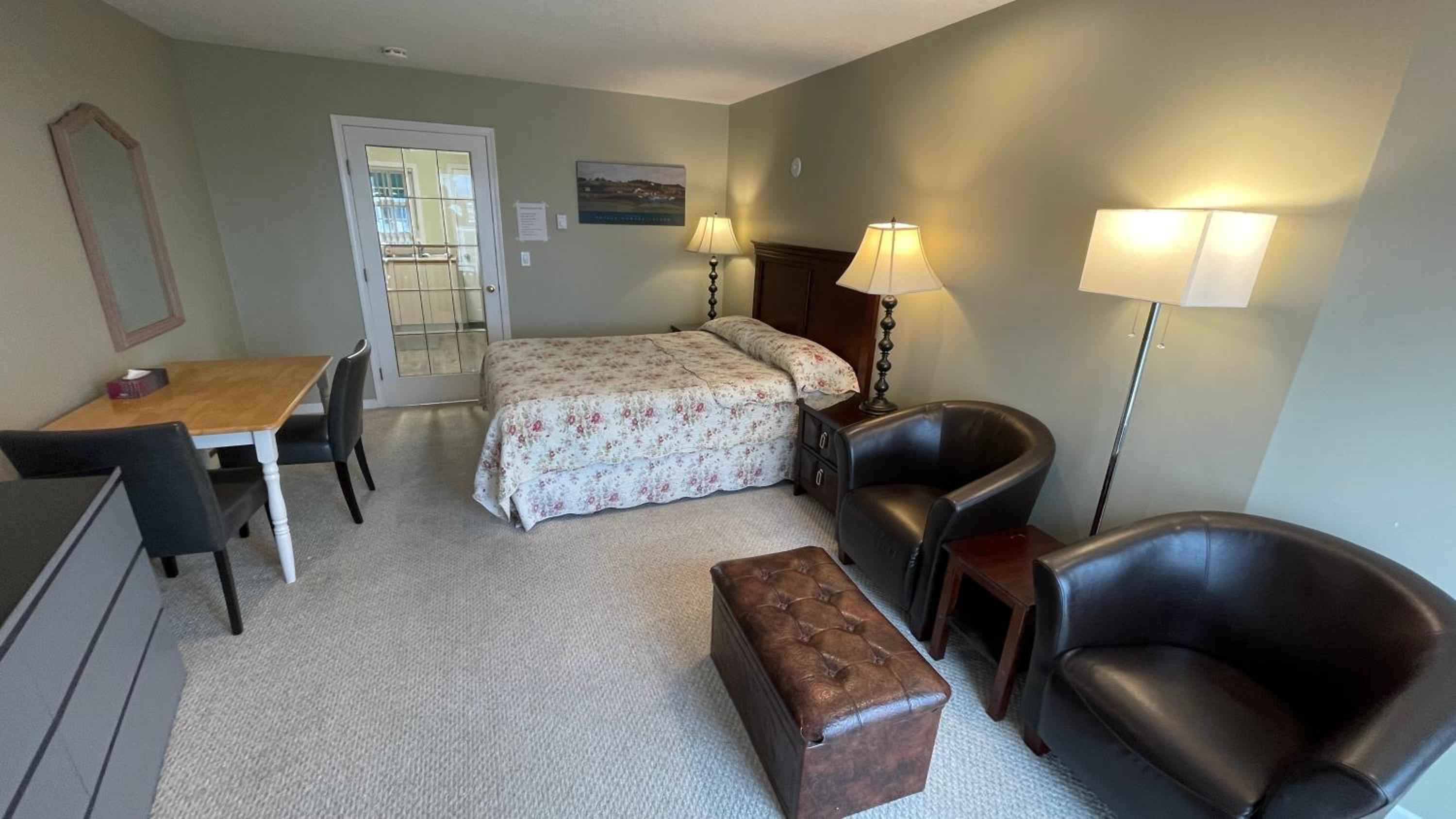 Standard Queen Suite photo 3