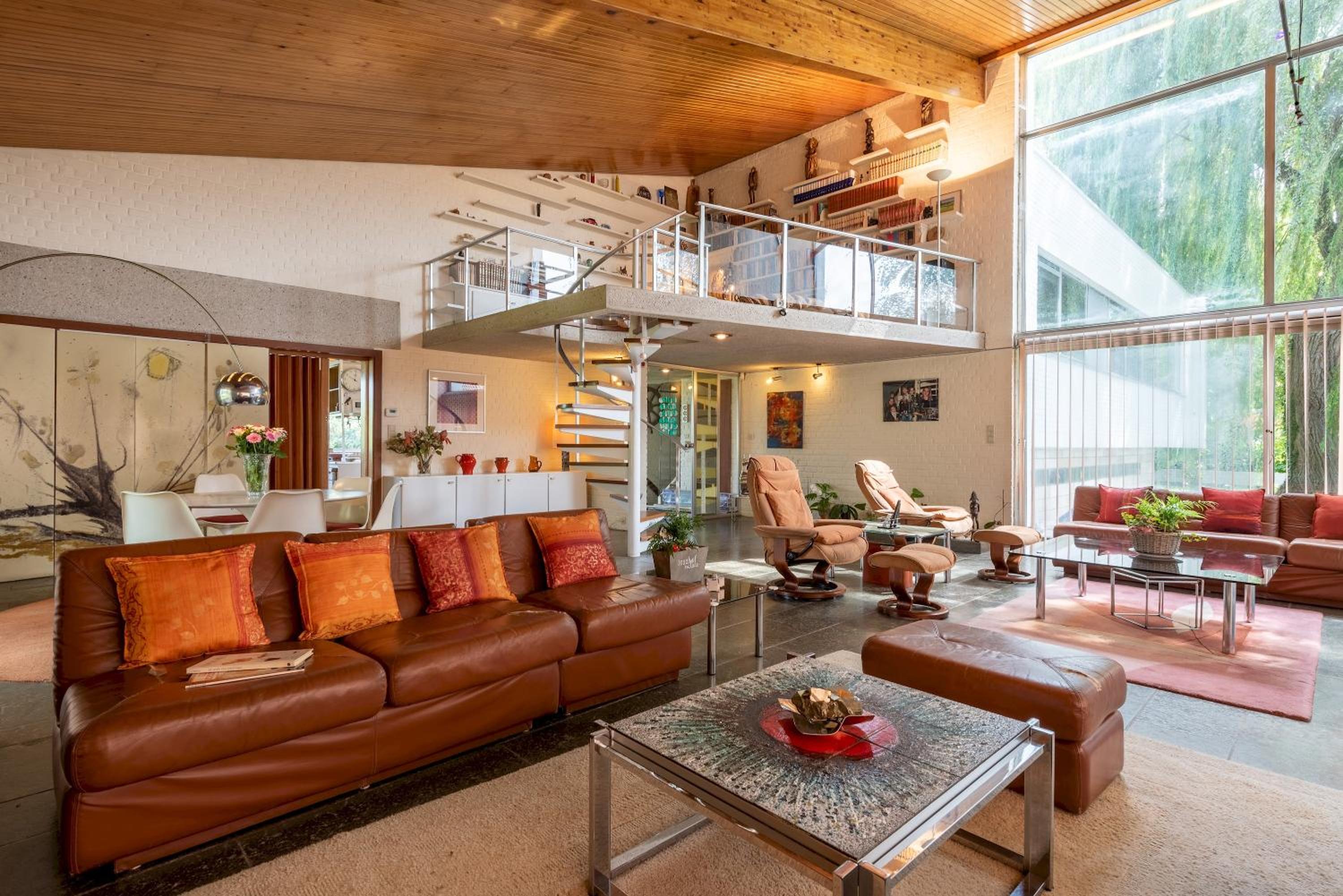 Villa photo 1