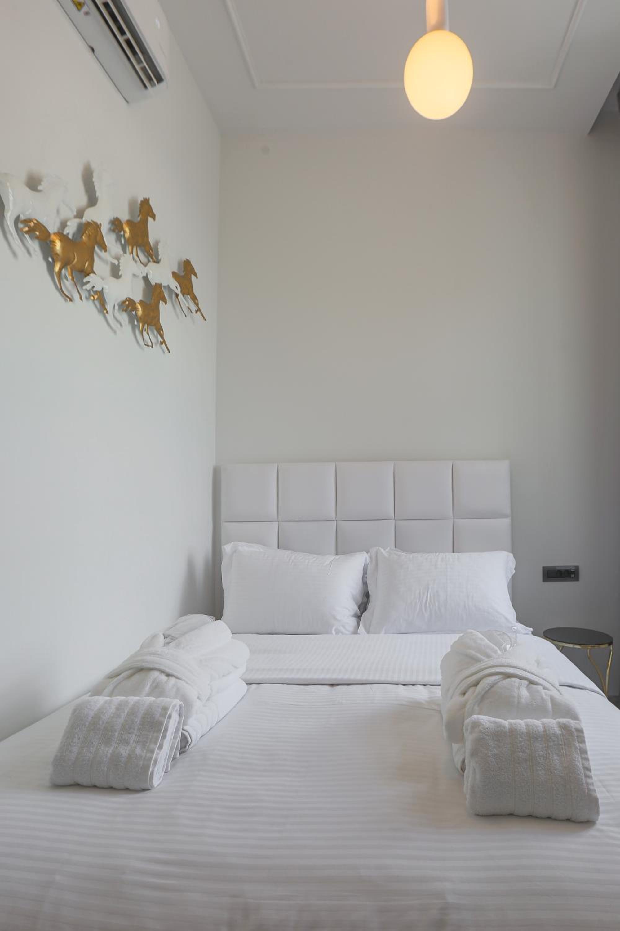 Double Room - Photo 6