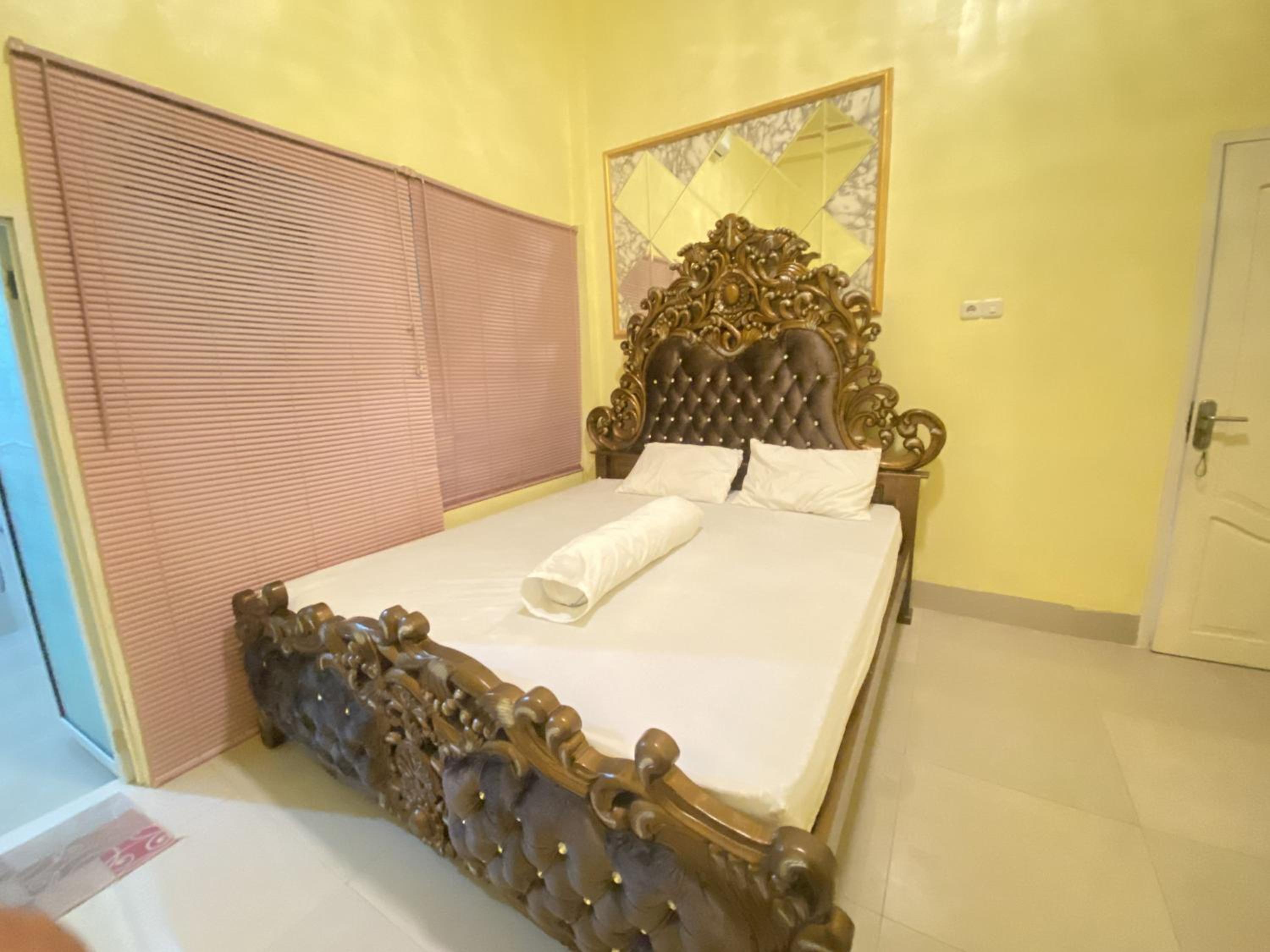 Deluxe Room - Photo 1
