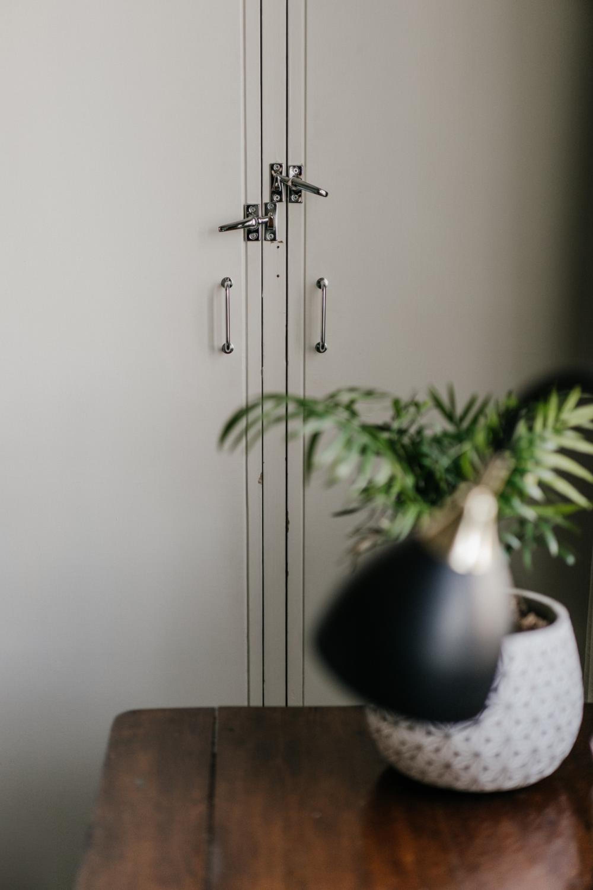 Single Room with Shared Shower and Toilet photo 2