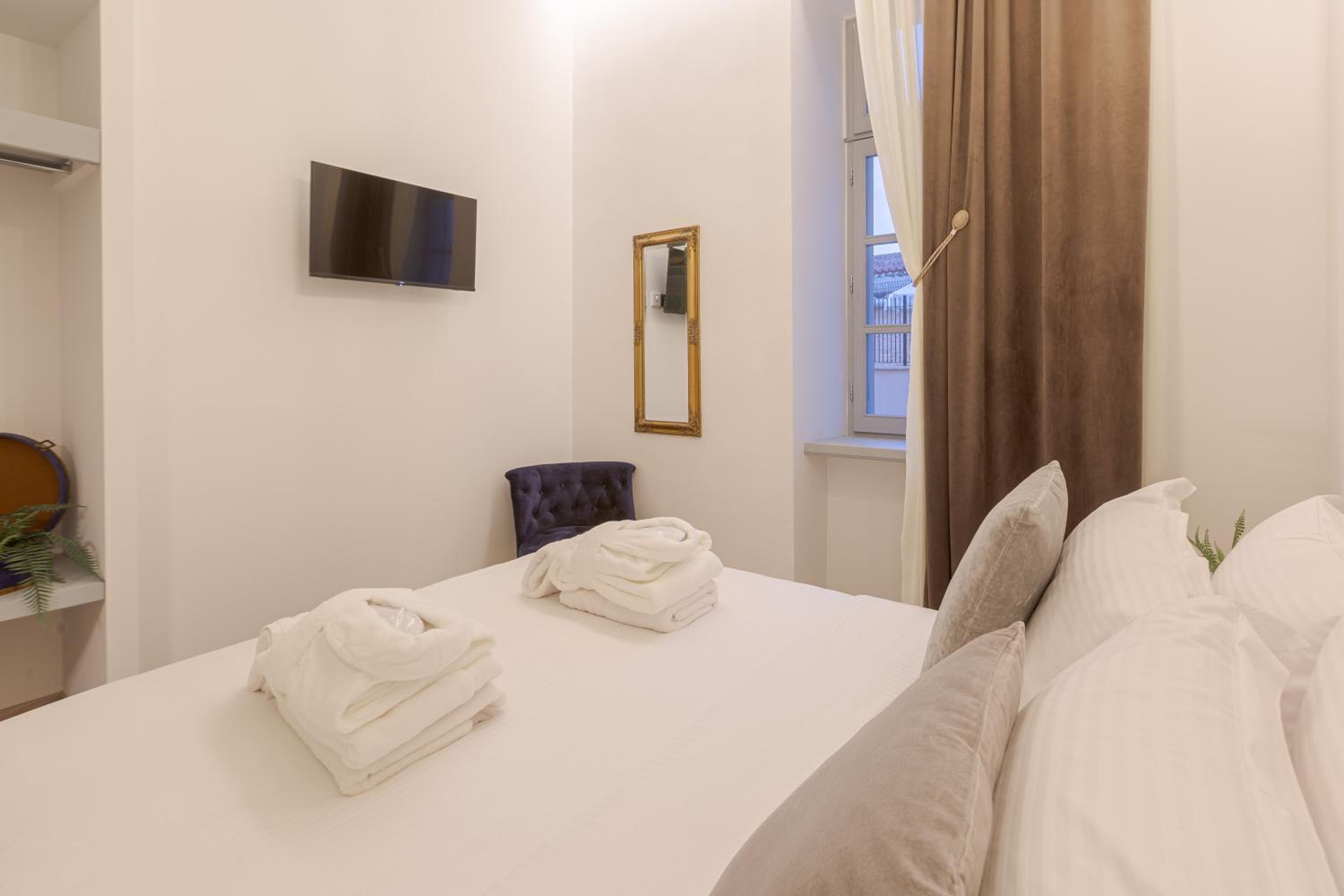 Superior Double Room - Photo 13