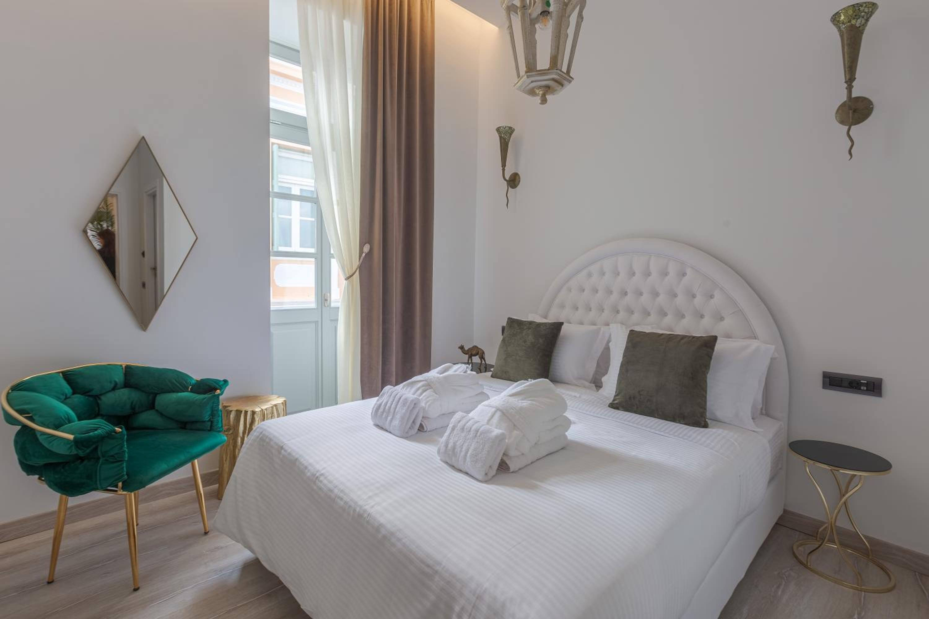 Superior Double Room - Photo 12
