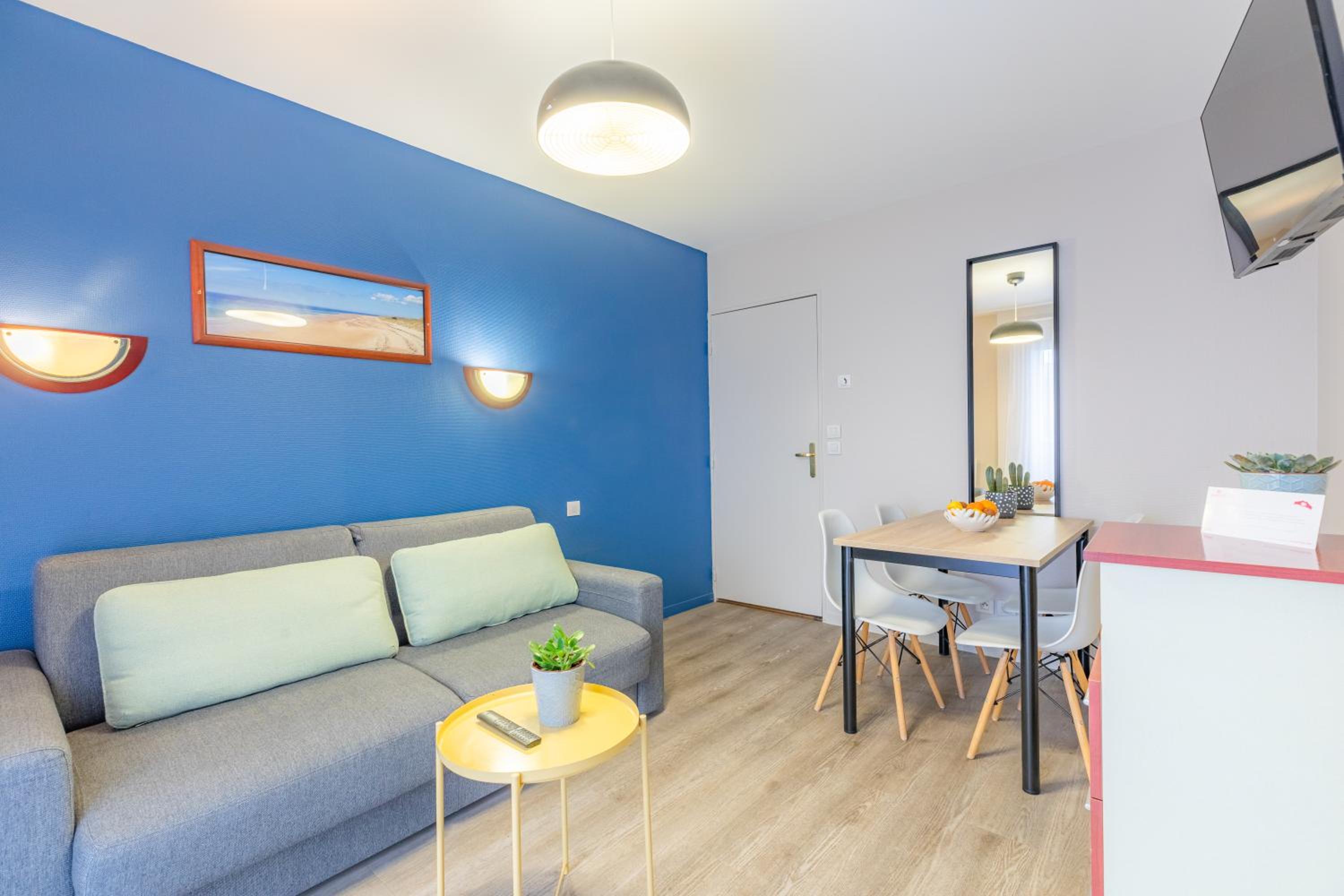 Superior Apartment - Photo 2